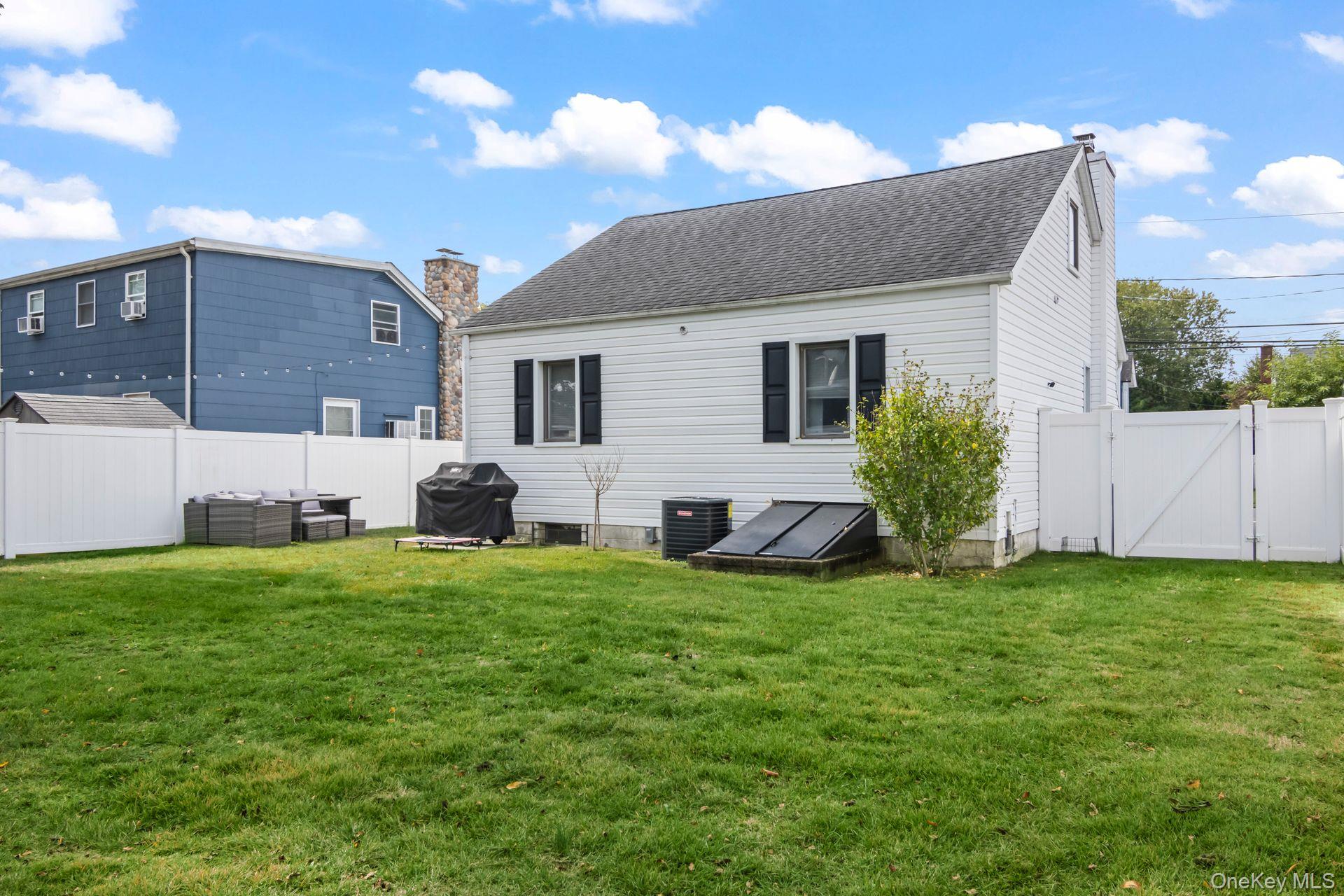 63 Division Avenue, Blue Point, NY 11715