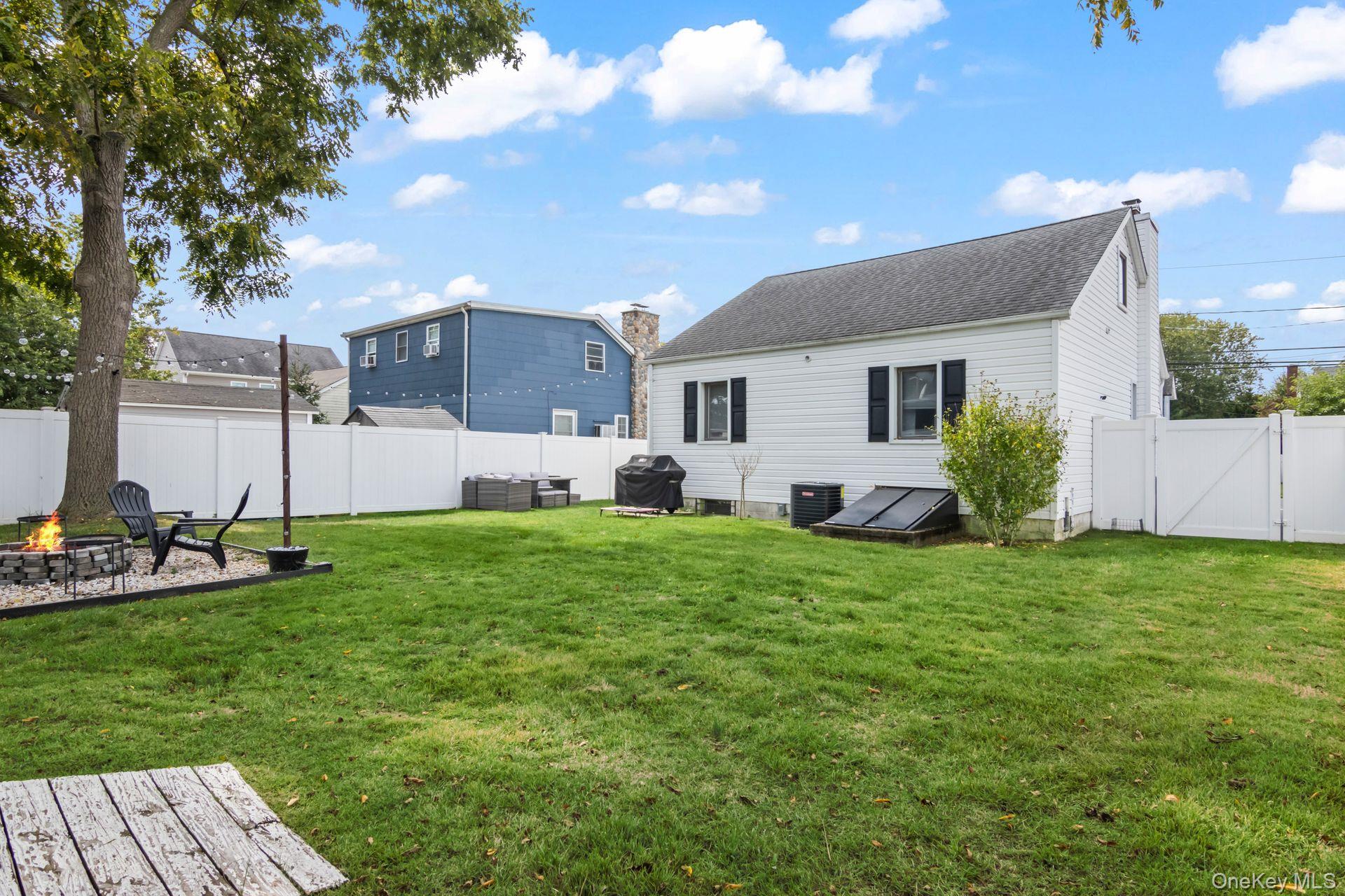 63 Division Avenue, Blue Point, NY 11715