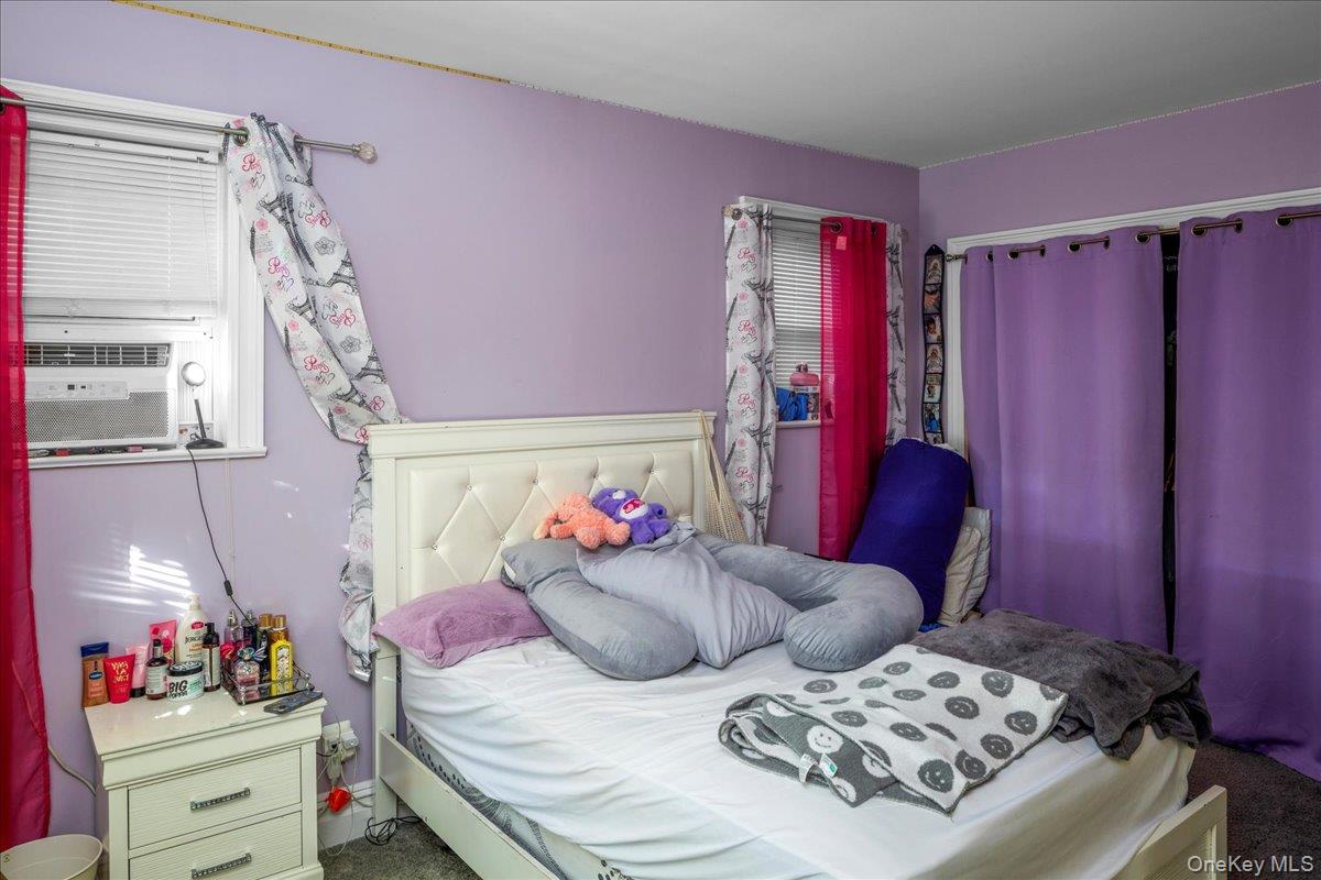 19633 Foothill Avenue, Holliswood, NY 11423