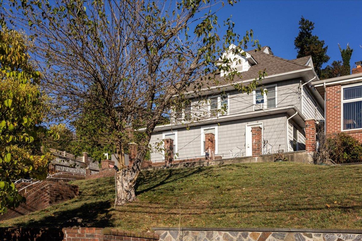 19633 Foothill Avenue, Holliswood, NY 11423