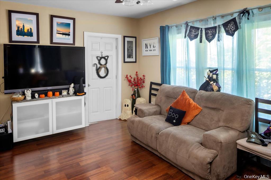 19633 Foothill Avenue, Holliswood, NY 11423