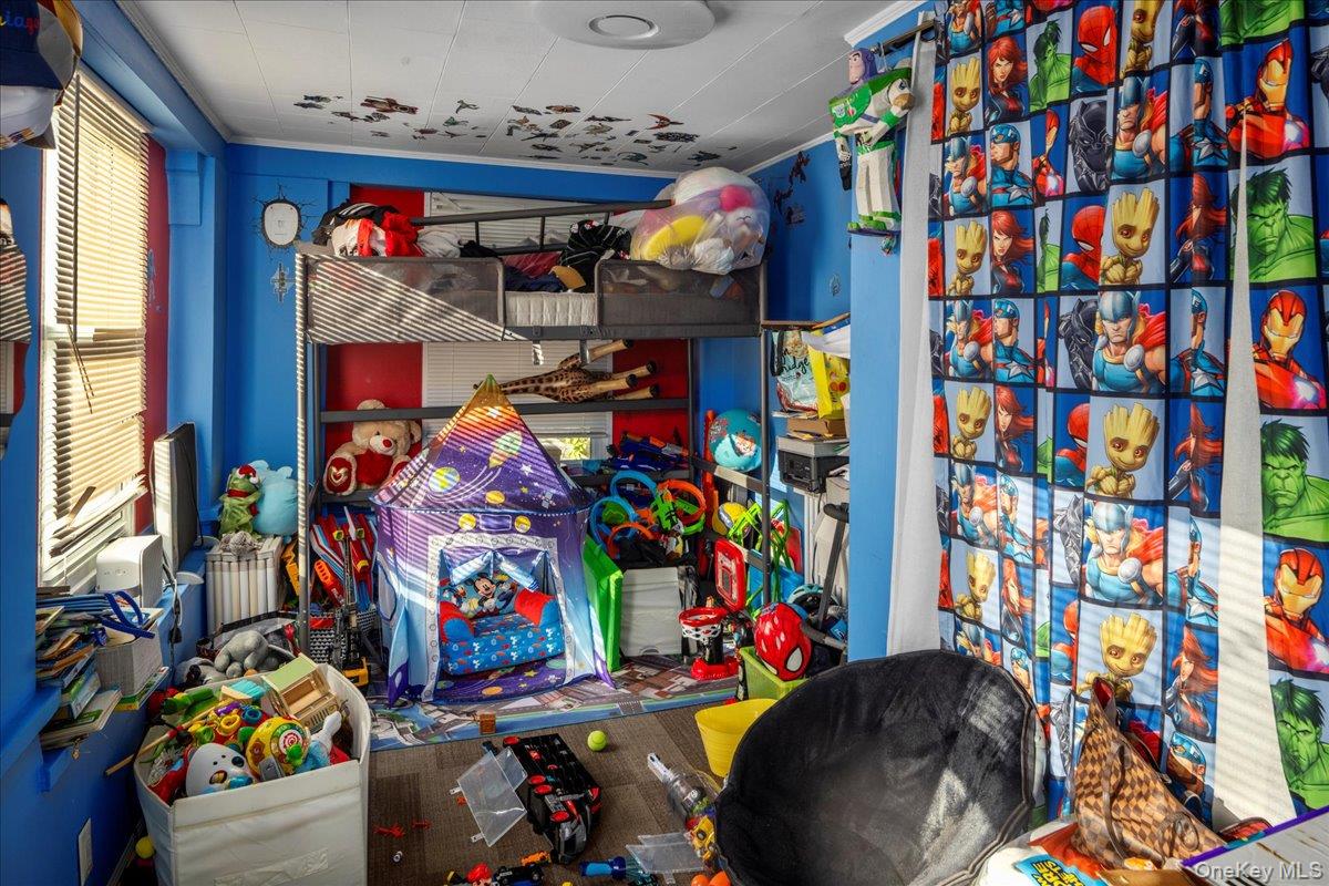 19633 Foothill Avenue, Holliswood, NY 11423