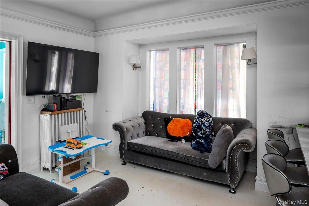 19633 Foothill Avenue, Holliswood, NY 11423