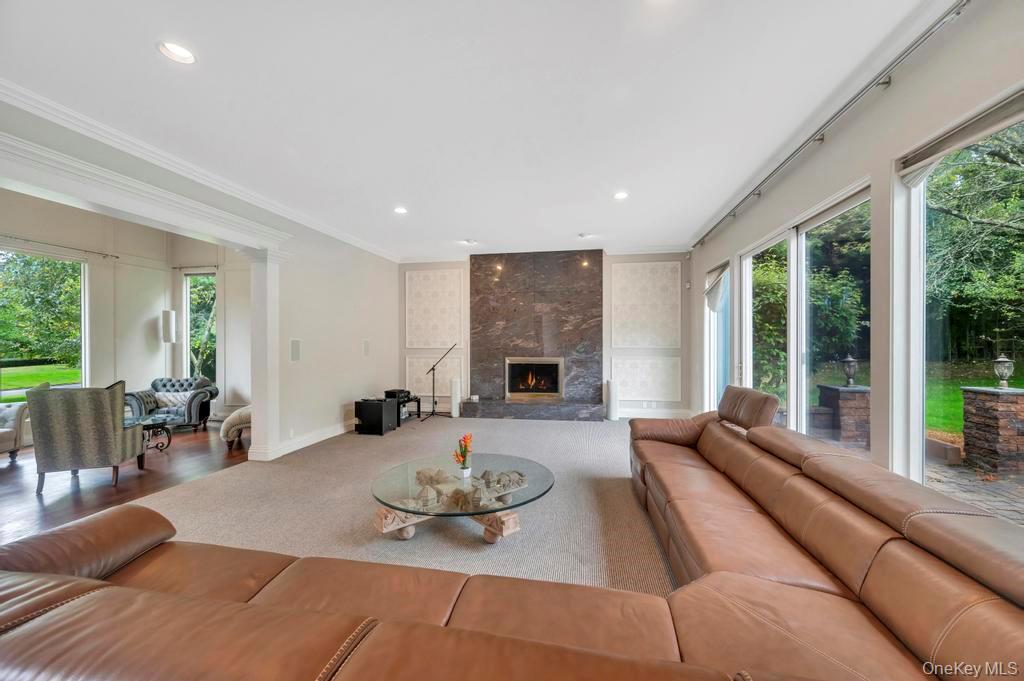 25 Wildwood Drive, Laurel Hollow, NY 11791