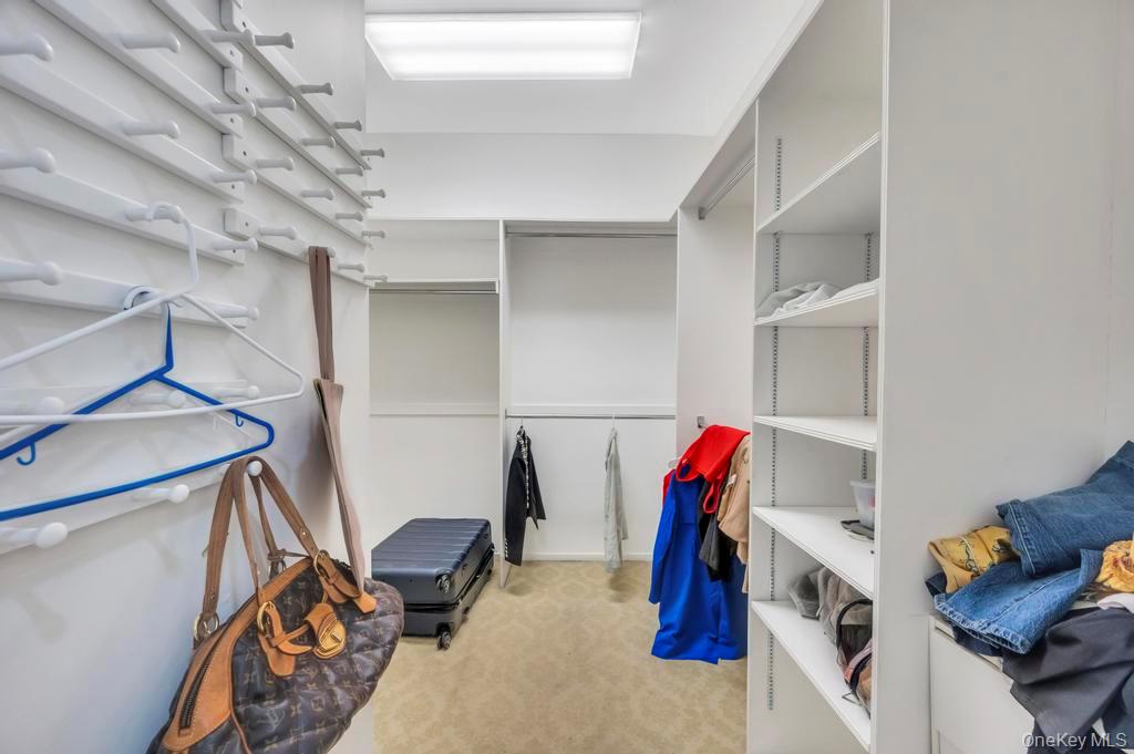 25 Wildwood Drive, Laurel Hollow, NY 11791