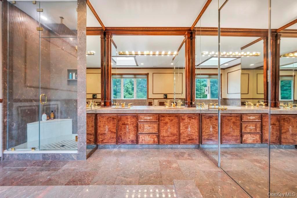 25 Wildwood Drive, Laurel Hollow, NY 11791