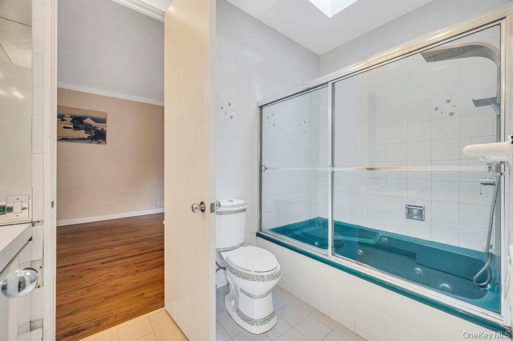 25 Wildwood Drive, Laurel Hollow, NY 11791