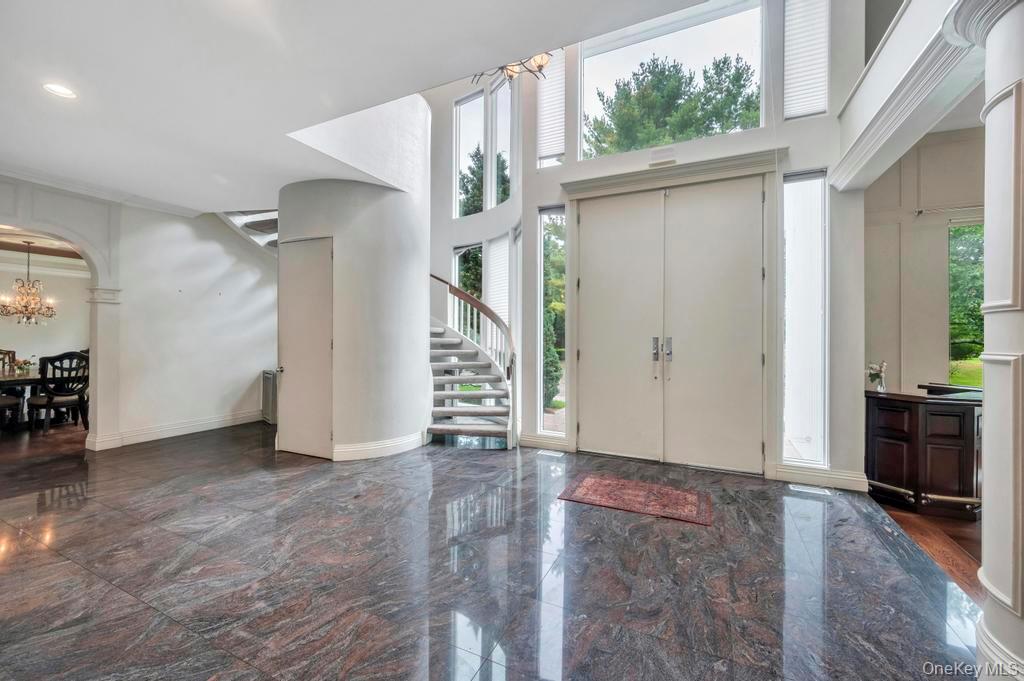 25 Wildwood Drive, Laurel Hollow, NY 11791