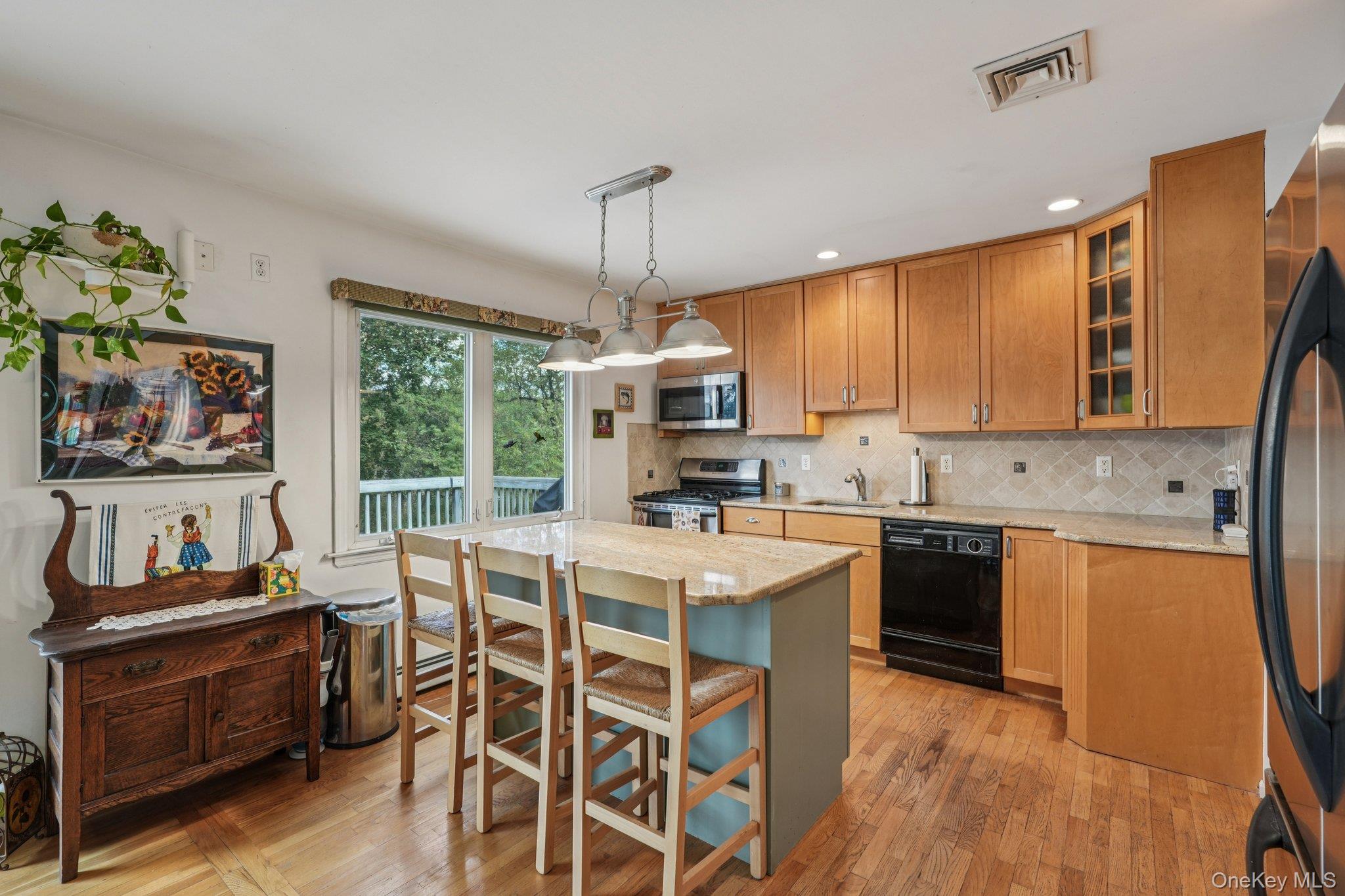 10 Glen Court, Congers, NY 10920