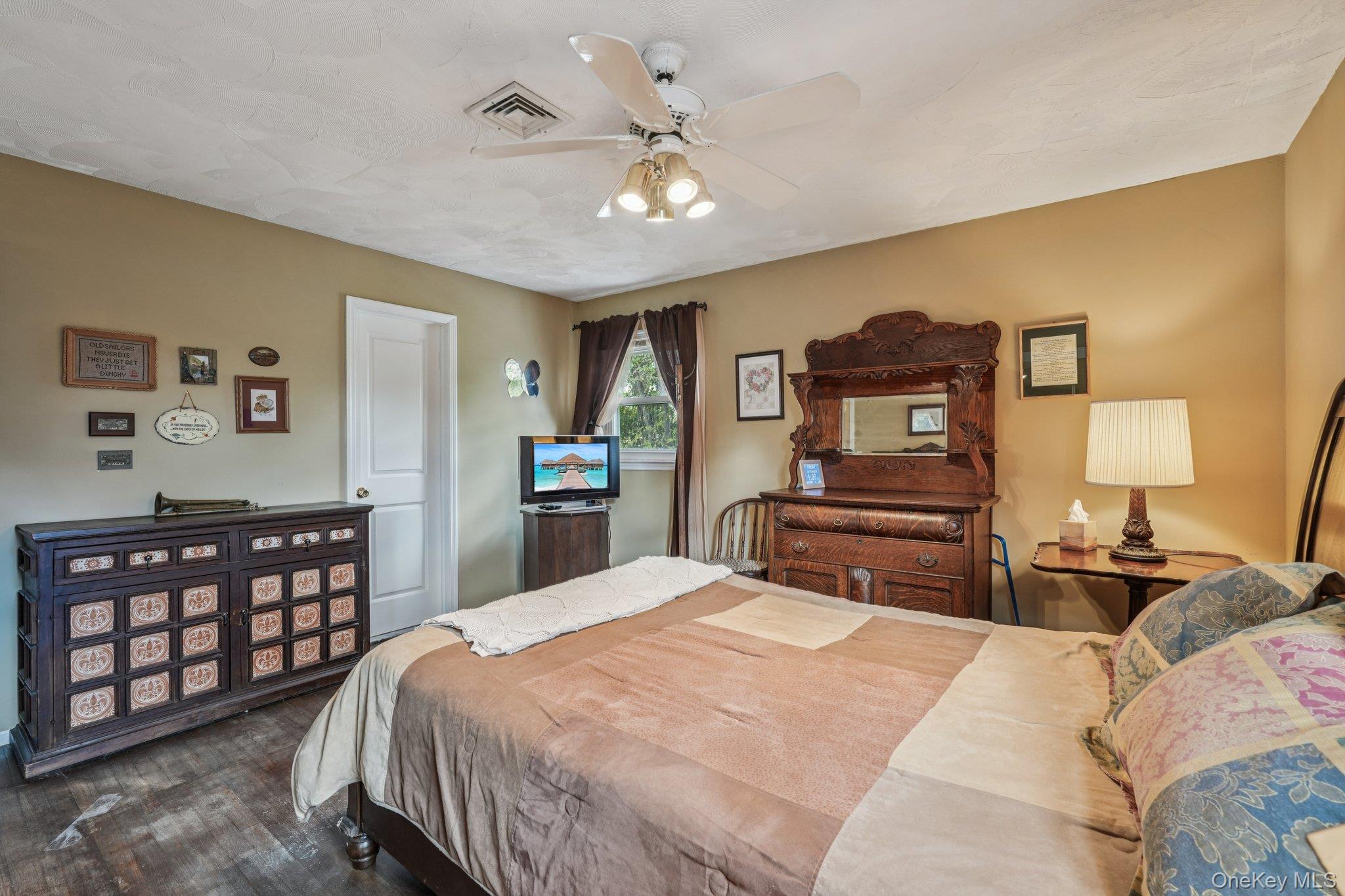 10 Glen Court, Congers, NY 10920