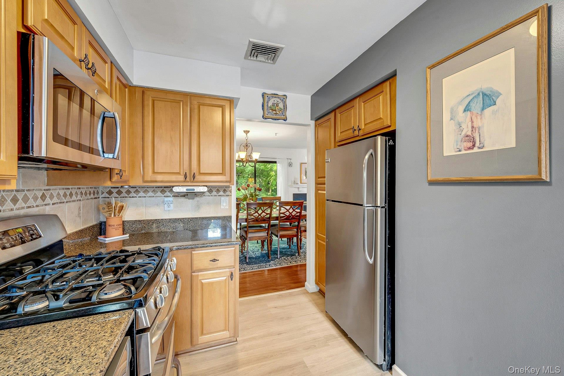 193 Stone Oaks Drive, Hartsdale, NY 10530