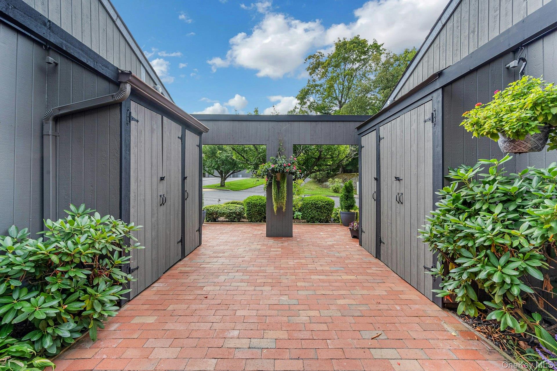 193 Stone Oaks Drive, Hartsdale, NY 10530