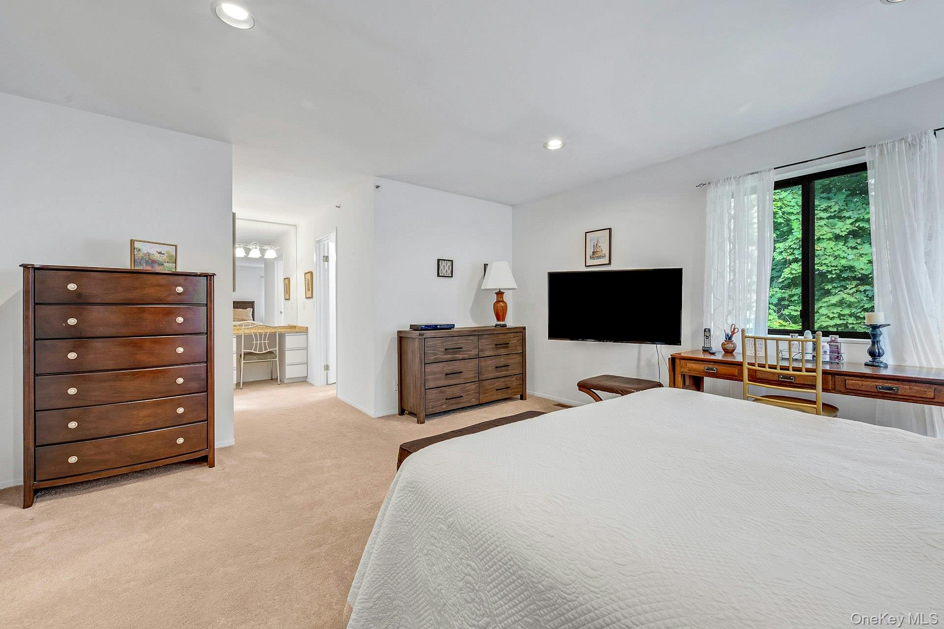 193 Stone Oaks Drive, Hartsdale, NY 10530