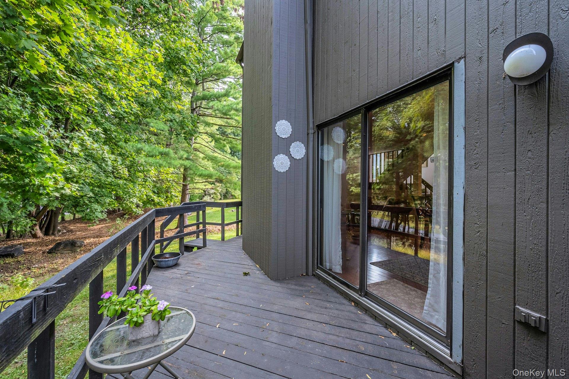 193 Stone Oaks Drive, Hartsdale, NY 10530