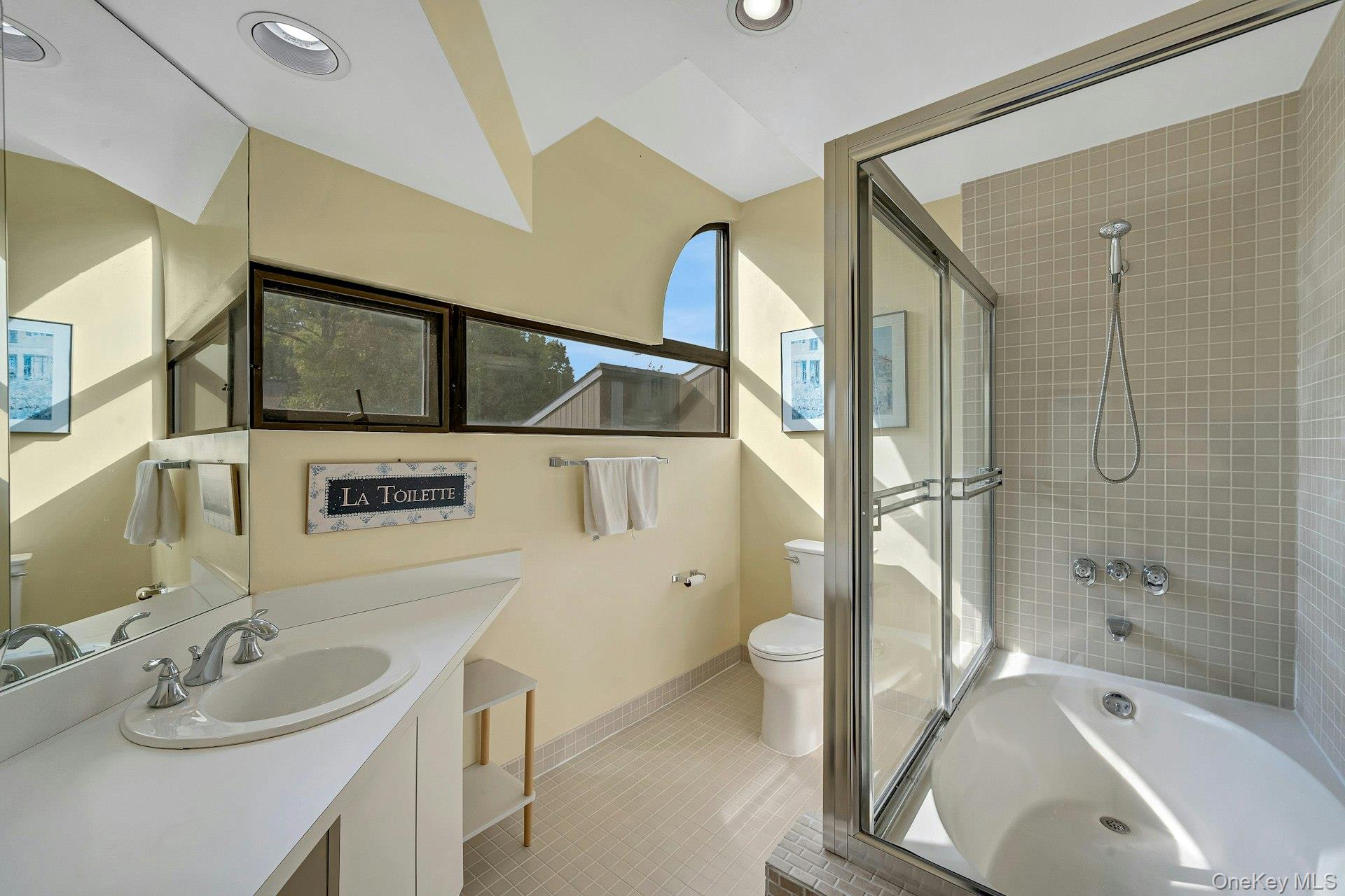 193 Stone Oaks Drive, Hartsdale, NY 10530