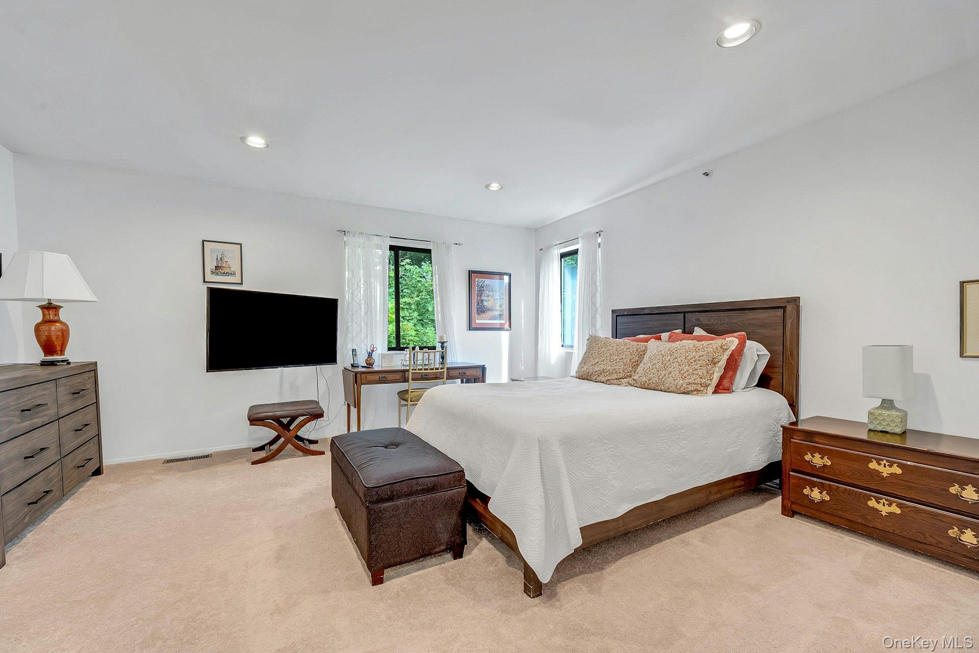 193 Stone Oaks Drive, Hartsdale, NY 10530