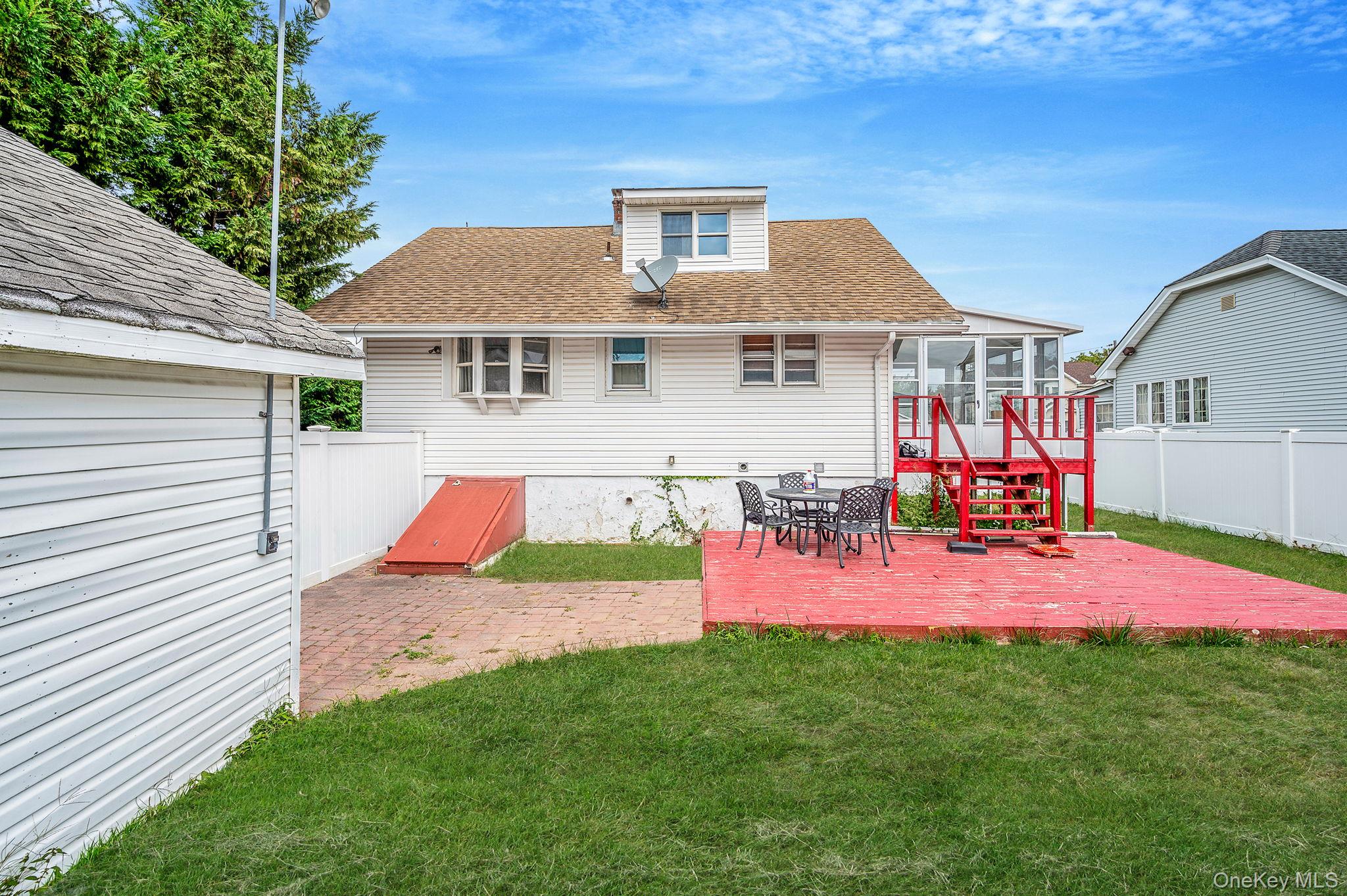 55 Moore Avenue, Oceanside, NY 11572