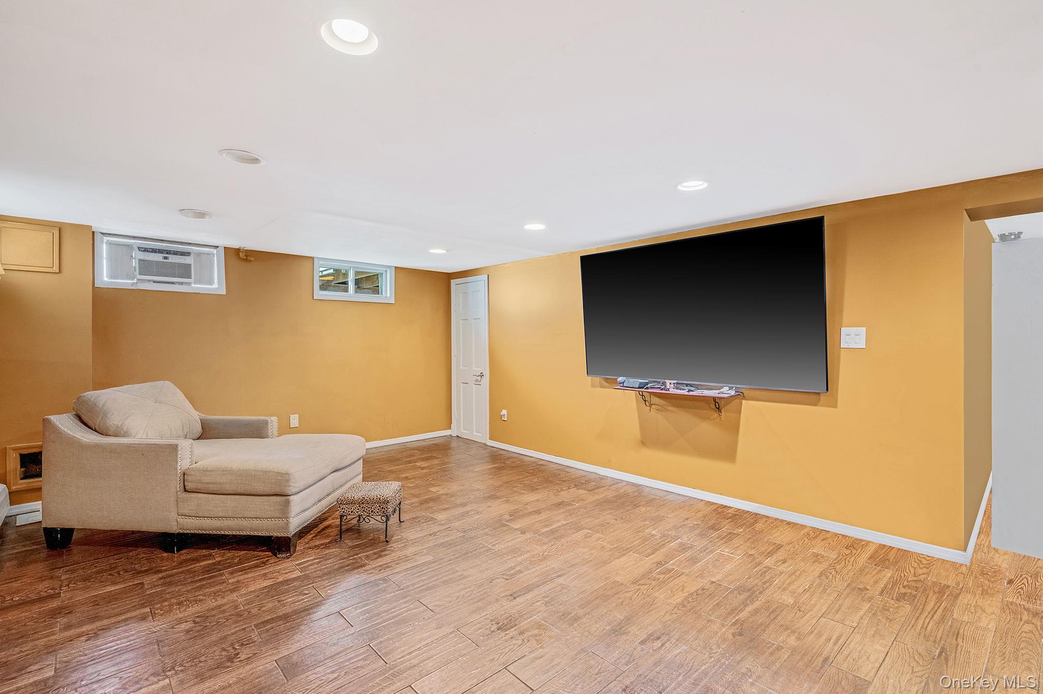 55 Moore Avenue, Oceanside, NY 11572