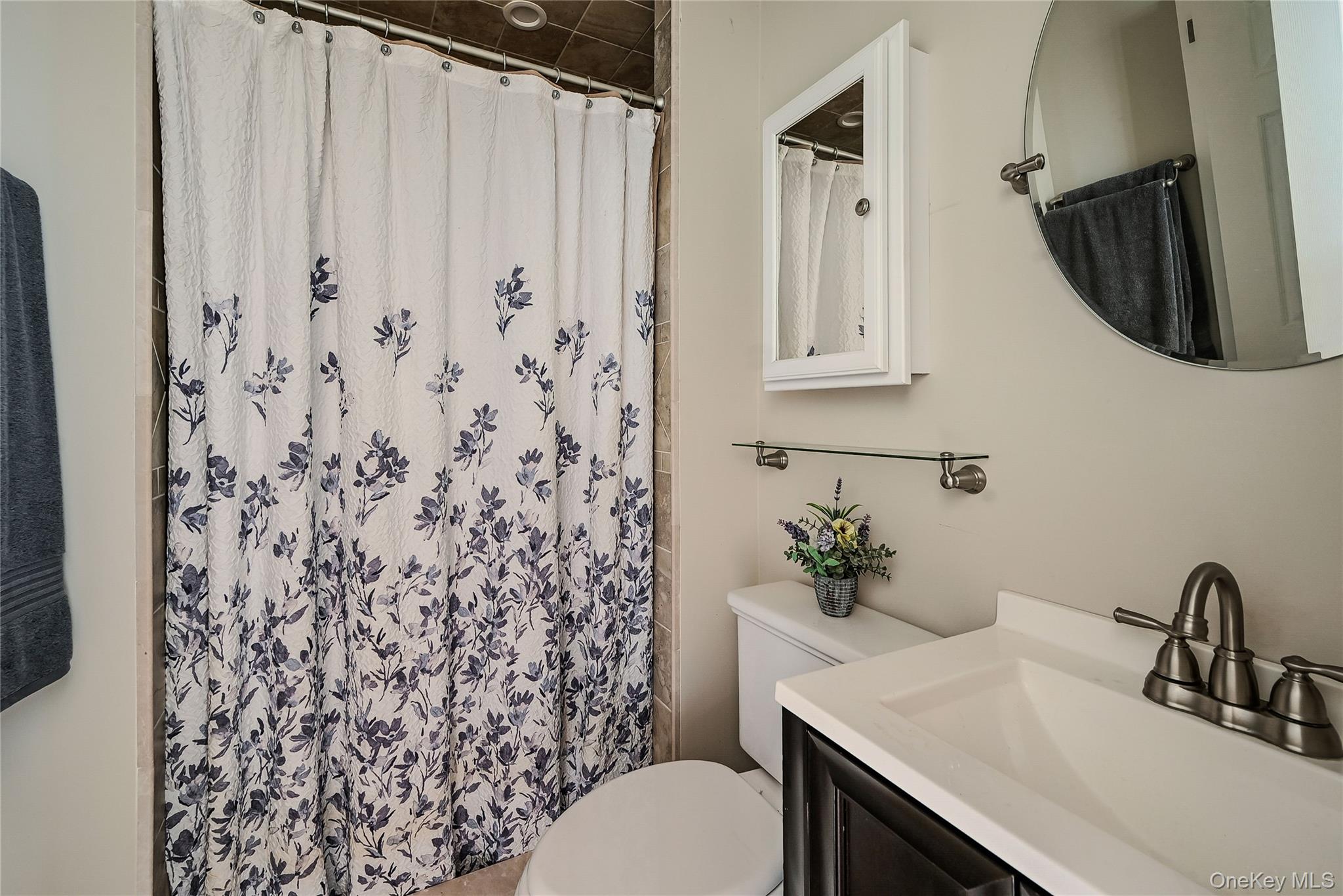 11 Fox Lane, Shoreham, NY 11786