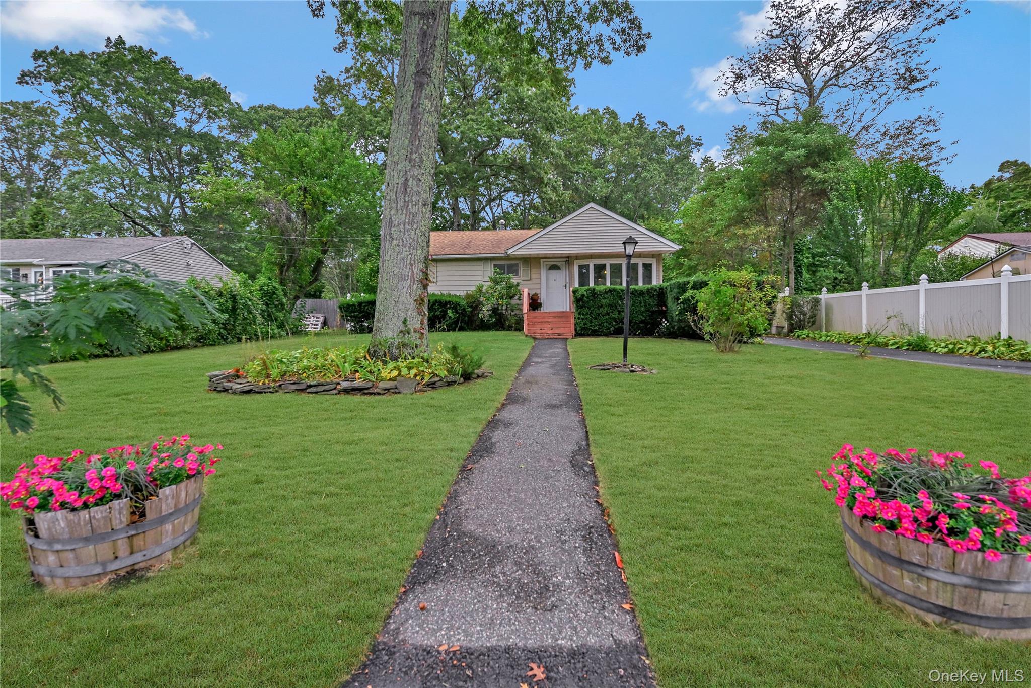 11 Fox Lane, Shoreham, NY 11786