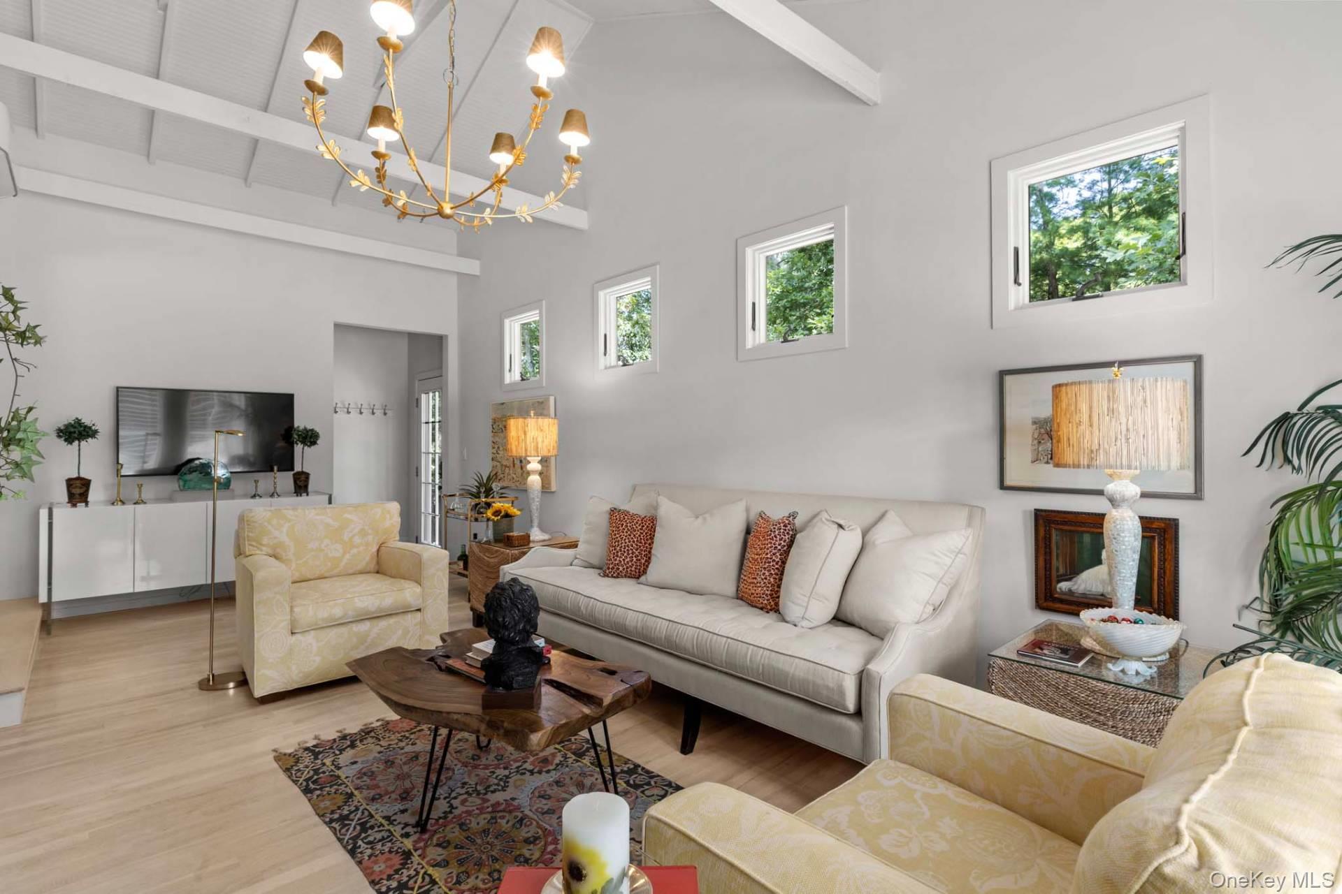 40 Highlands Drive, Southampton, NY 11968