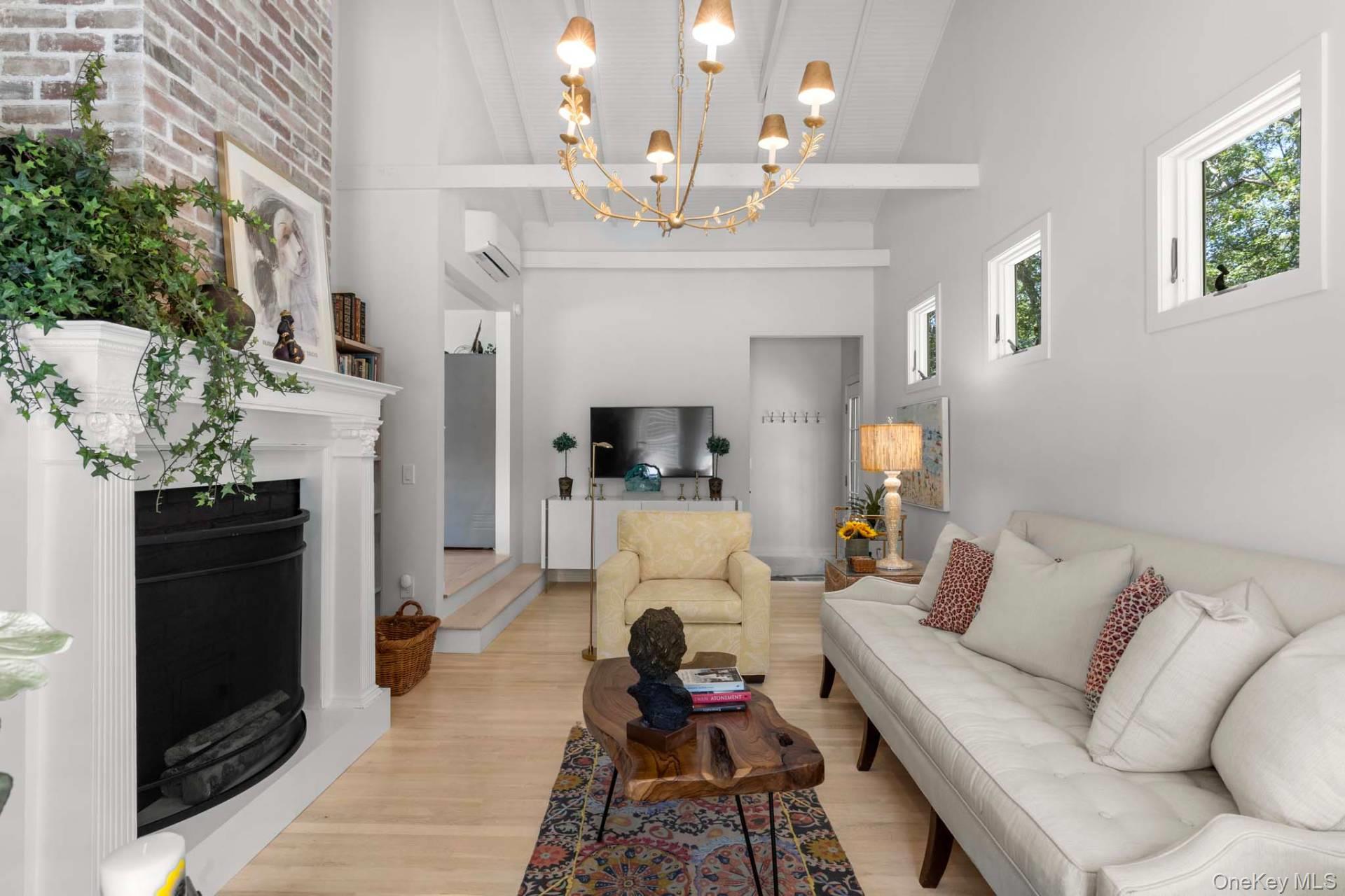 40 Highlands Drive, Southampton, NY 11968