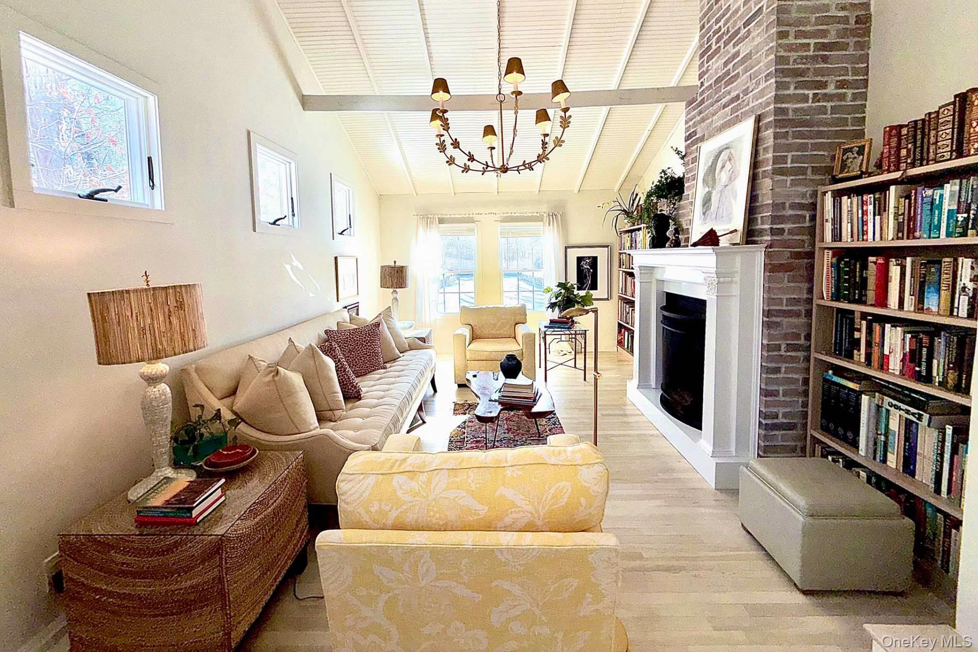 40 Highlands Drive, Southampton, NY 11968