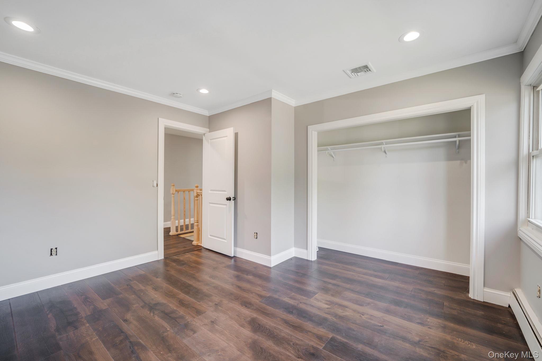 20 Janet Street, Port Jefferson Station, NY 11776