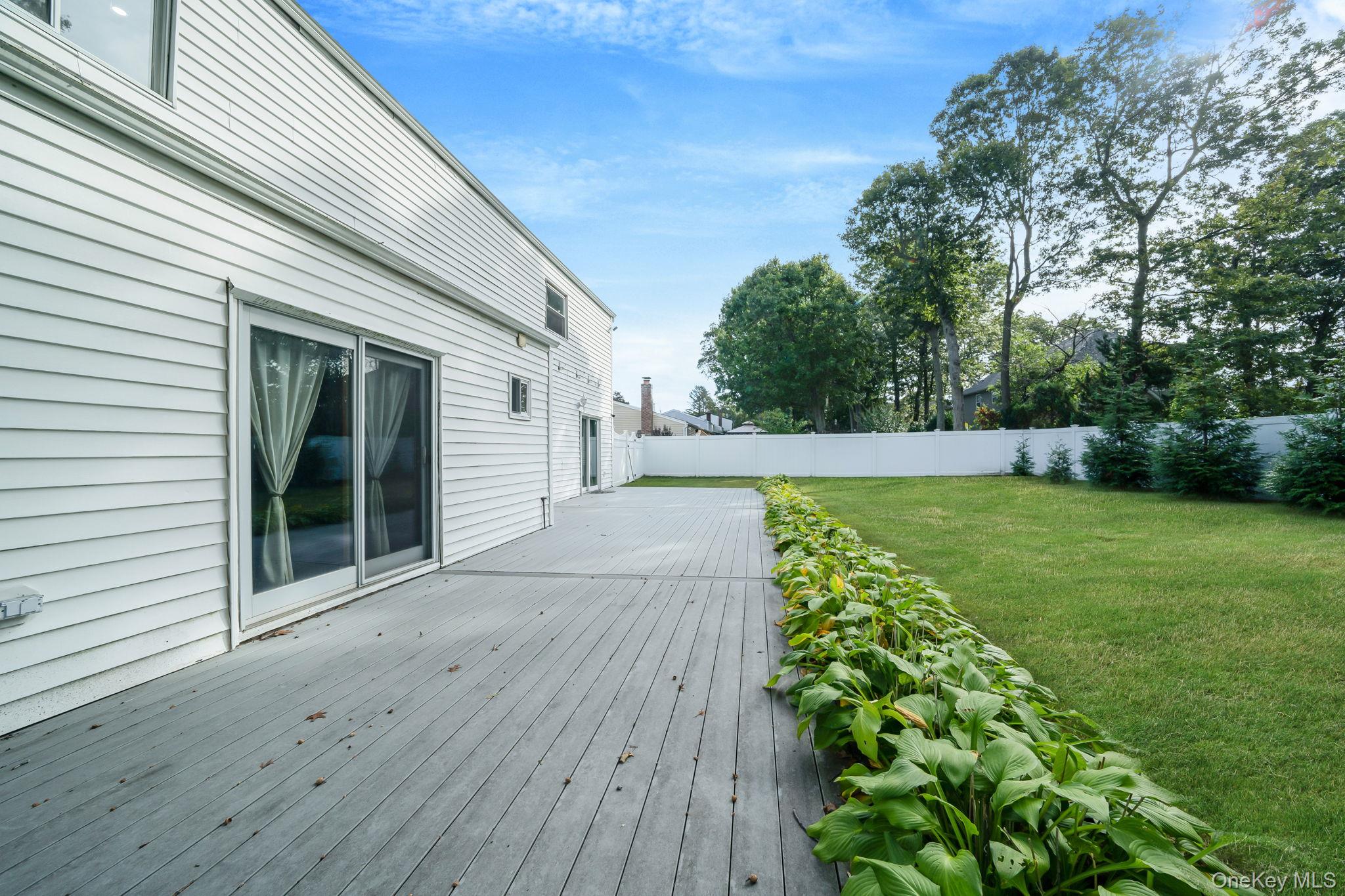 20 Janet Street, Port Jefferson Station, NY 11776