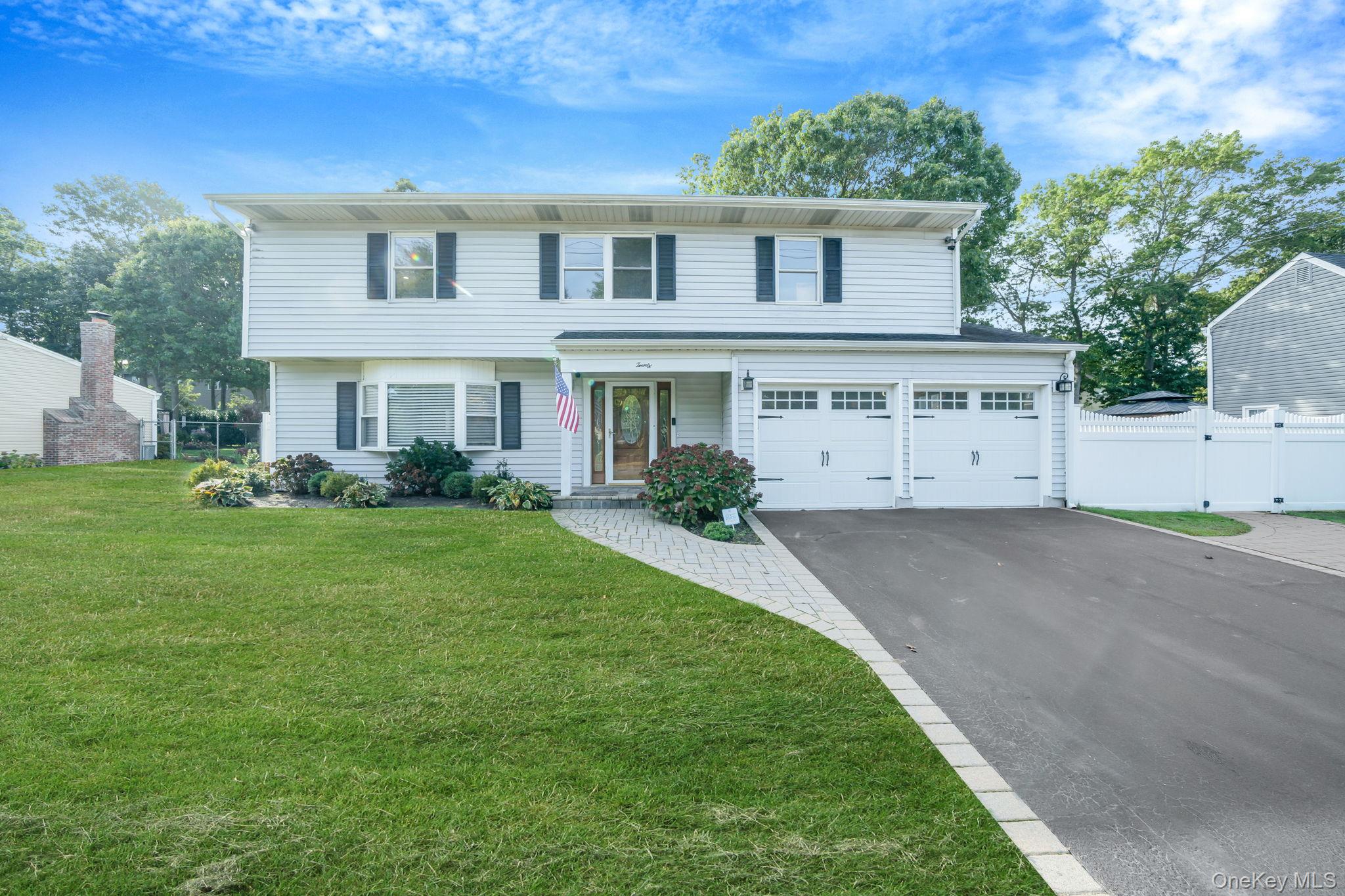 20 Janet Street, Port Jefferson Station, NY 11776