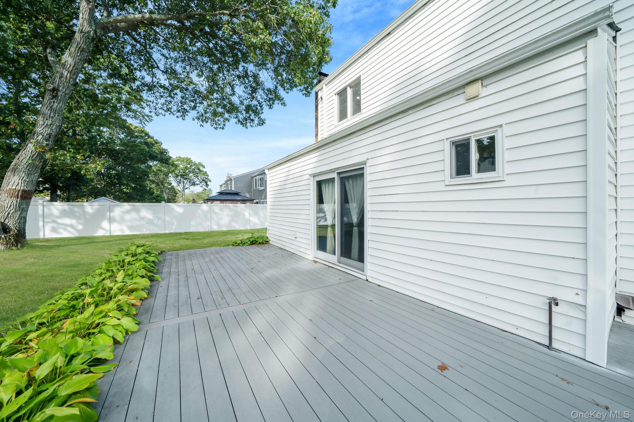 20 Janet Street, Port Jefferson Station, NY 11776