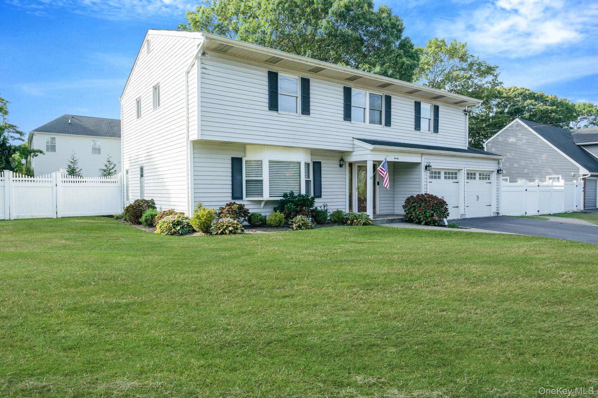 20 Janet Street, Port Jefferson Station, NY 11776