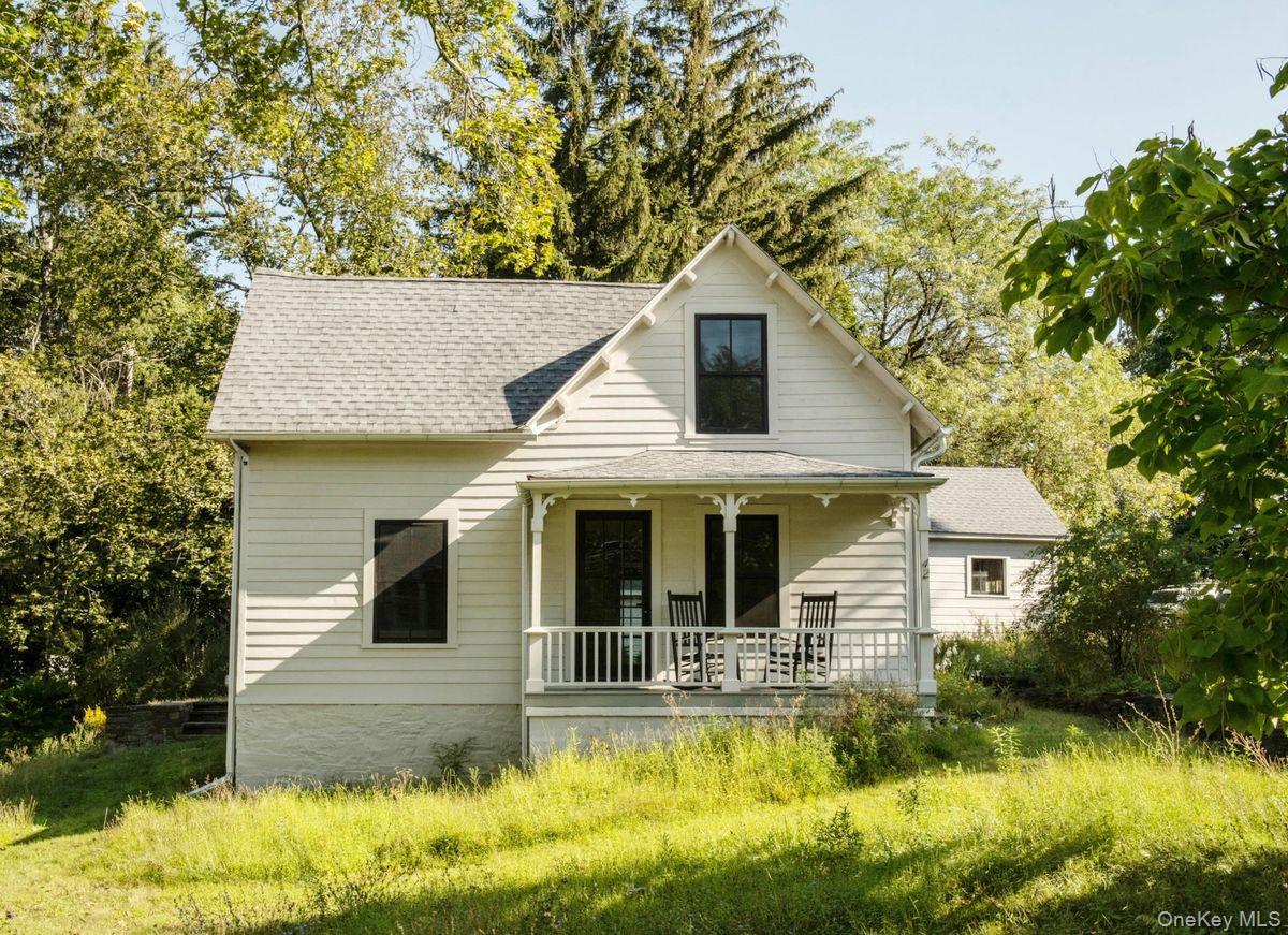 42 Kelly Street, Rhinecliff, NY 12572