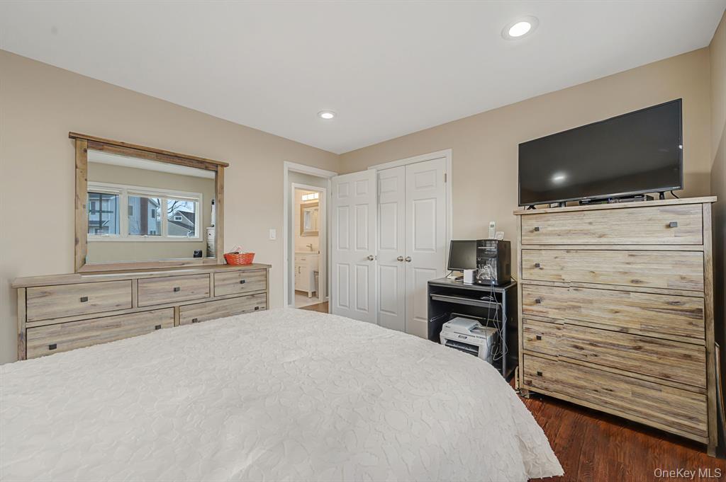 20 Marlon Avenue, Bethpage, NY 11714