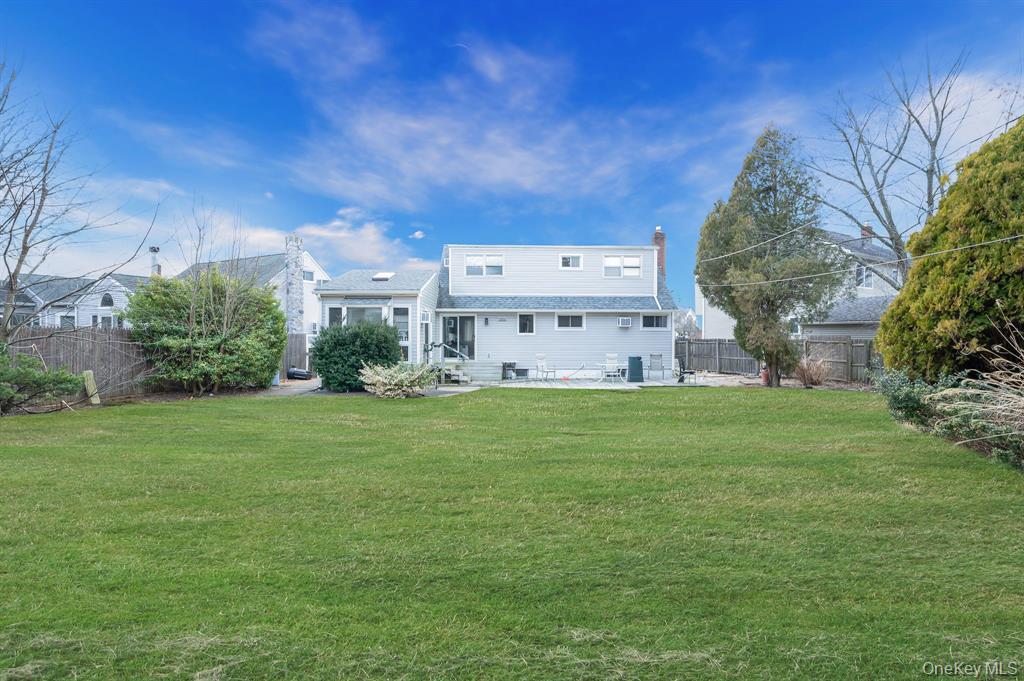 20 Marlon Avenue, Bethpage, NY 11714