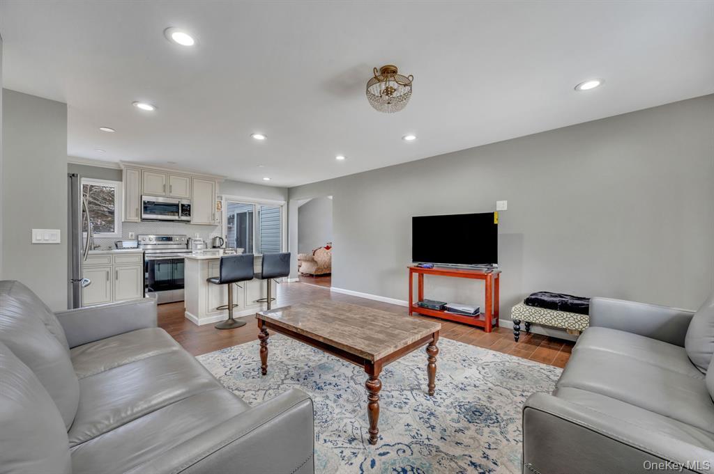 20 Marlon Avenue, Bethpage, NY 11714