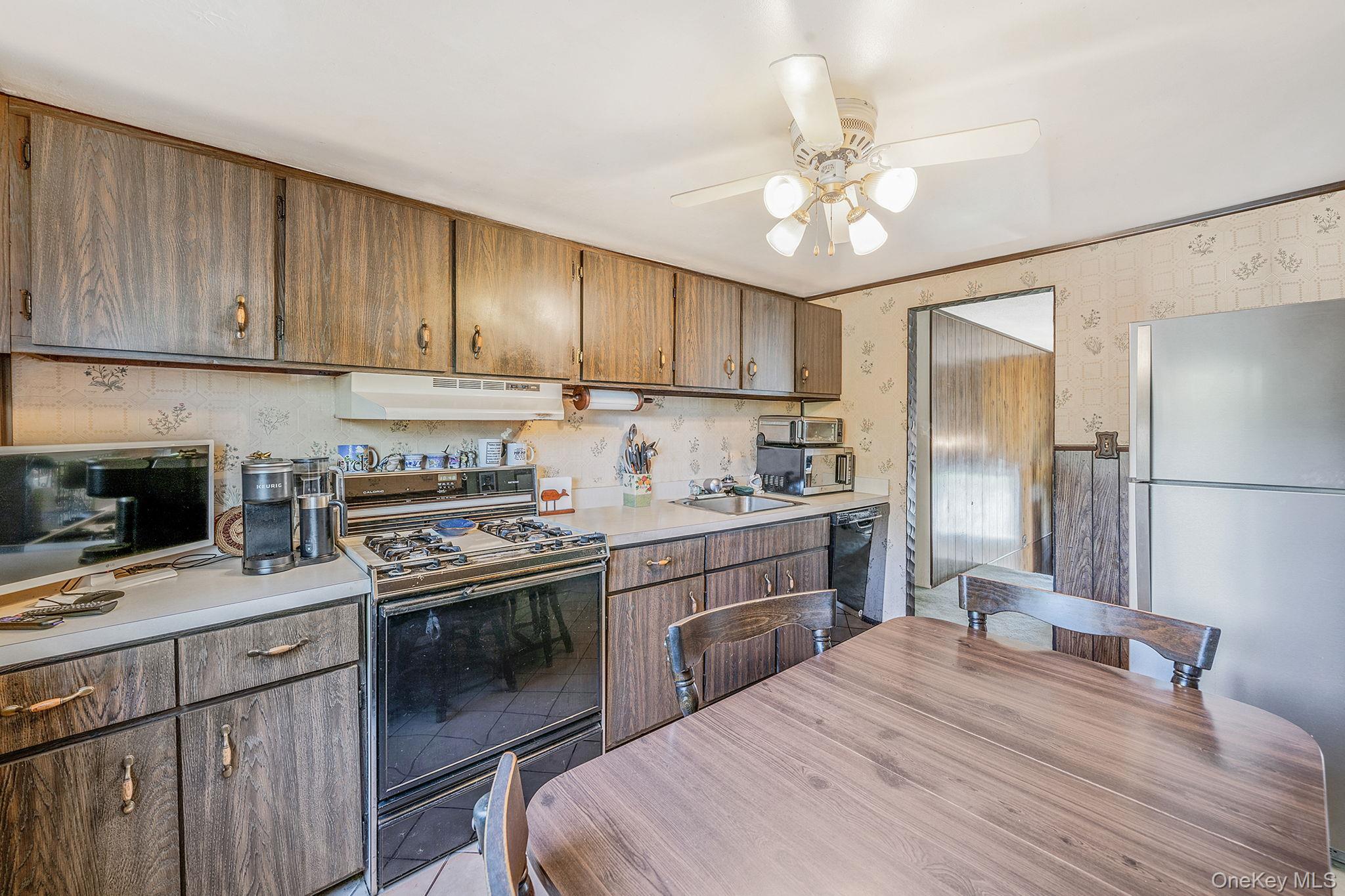 101 Elmwood Avenue, Selden, NY 11784