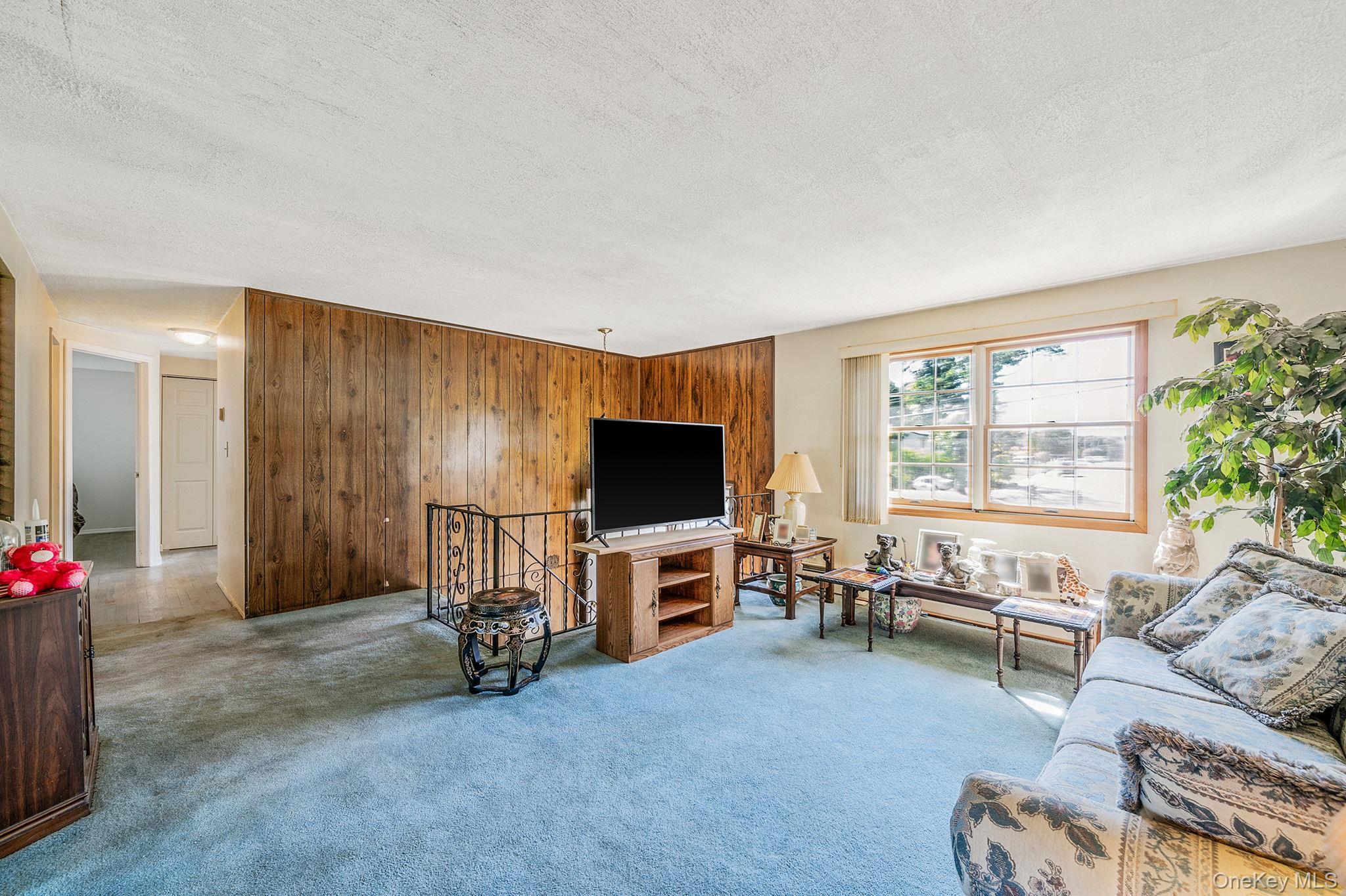 101 Elmwood Avenue, Selden, NY 11784