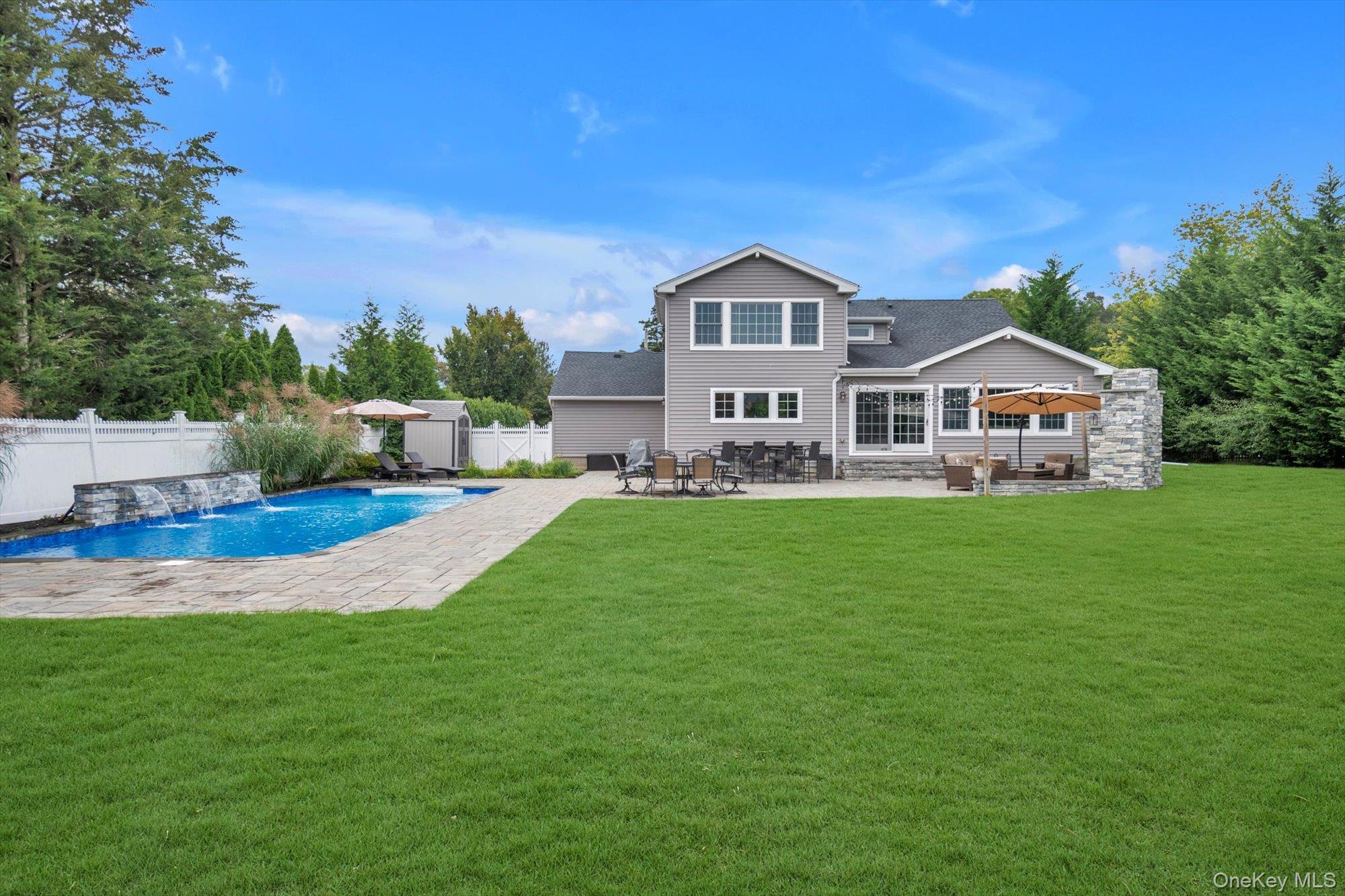 27 Brittany Court, Northport, NY 11768