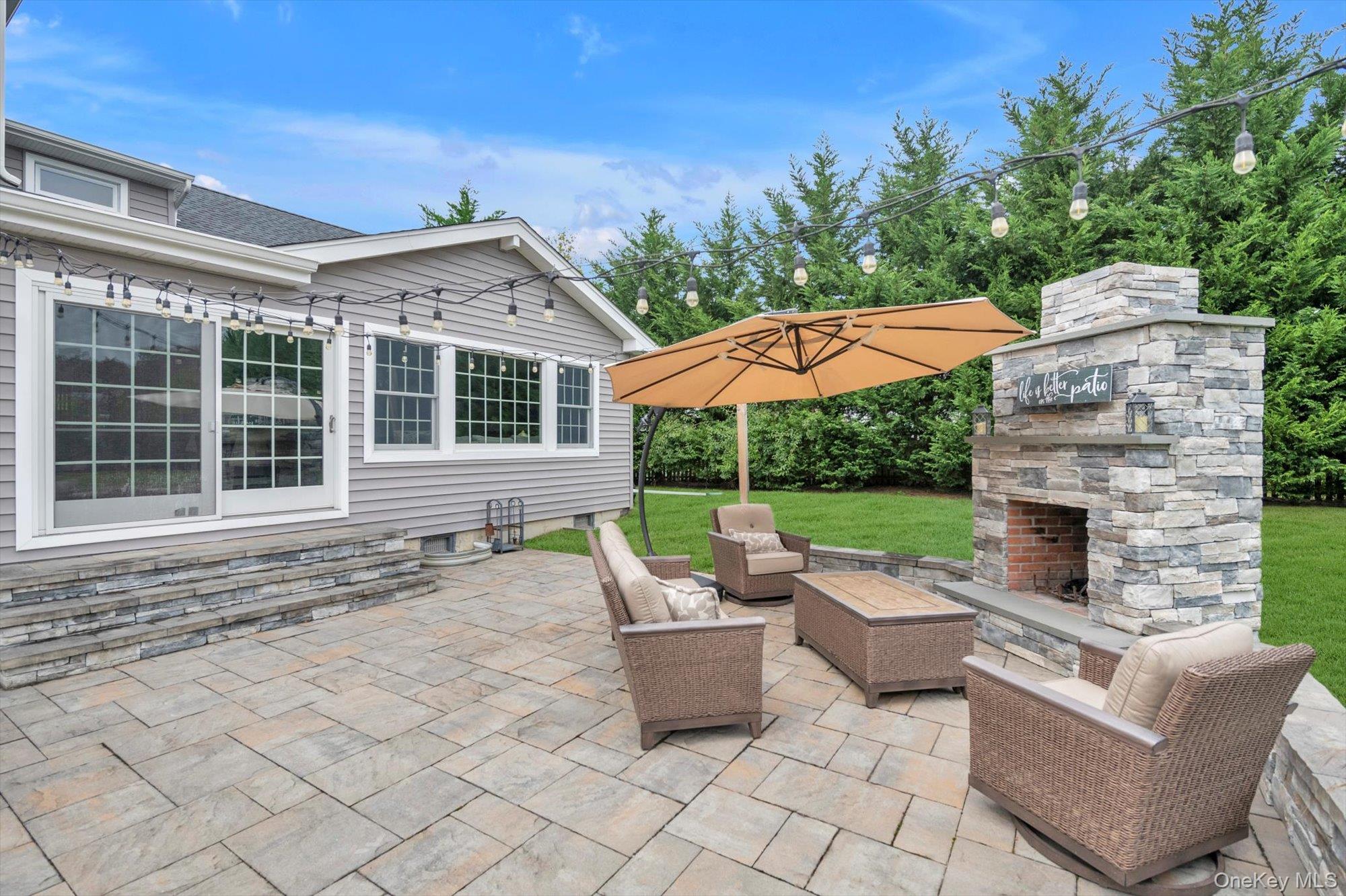 27 Brittany Court, Northport, NY 11768