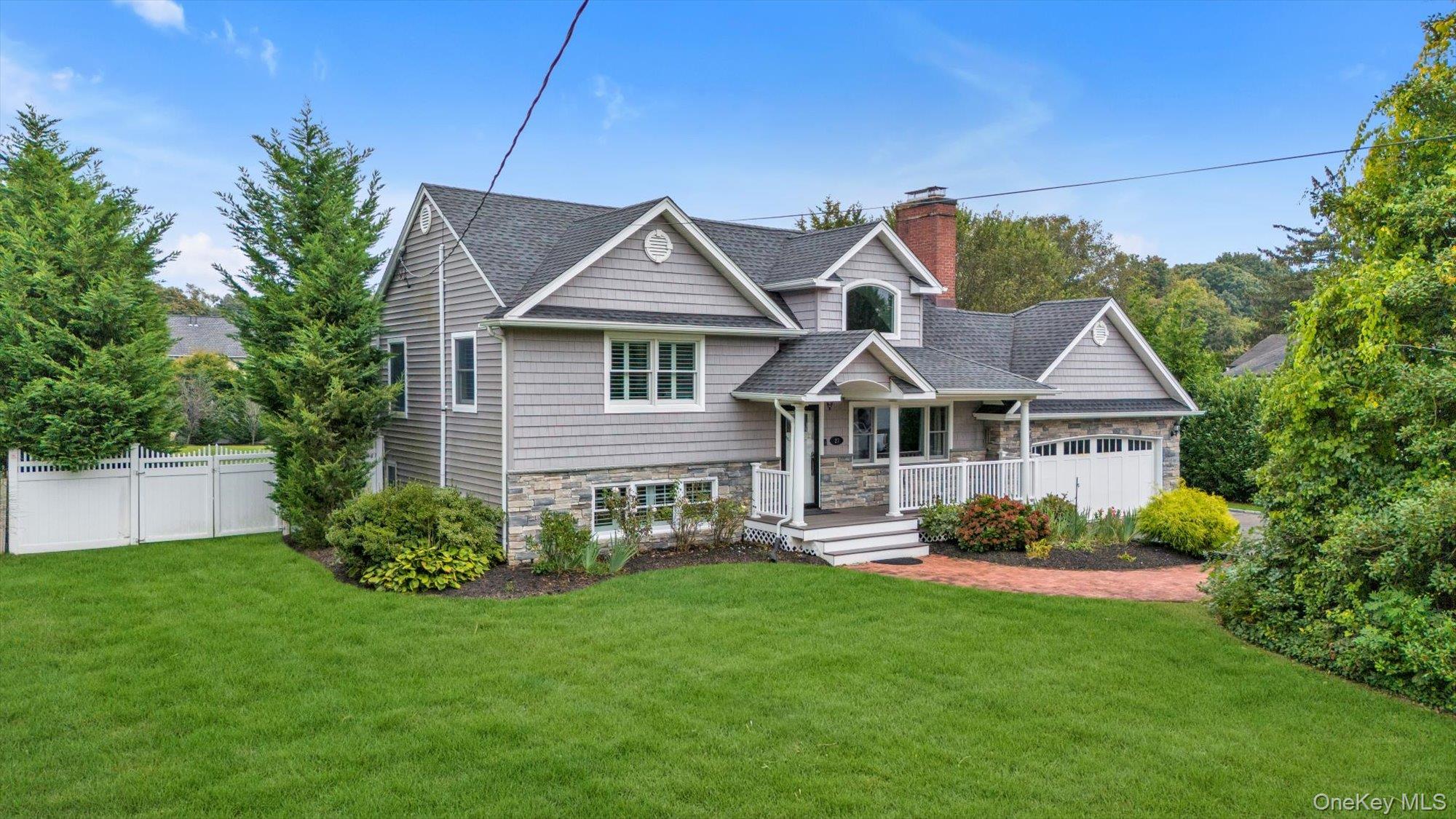 27 Brittany Court, Northport, NY 11768