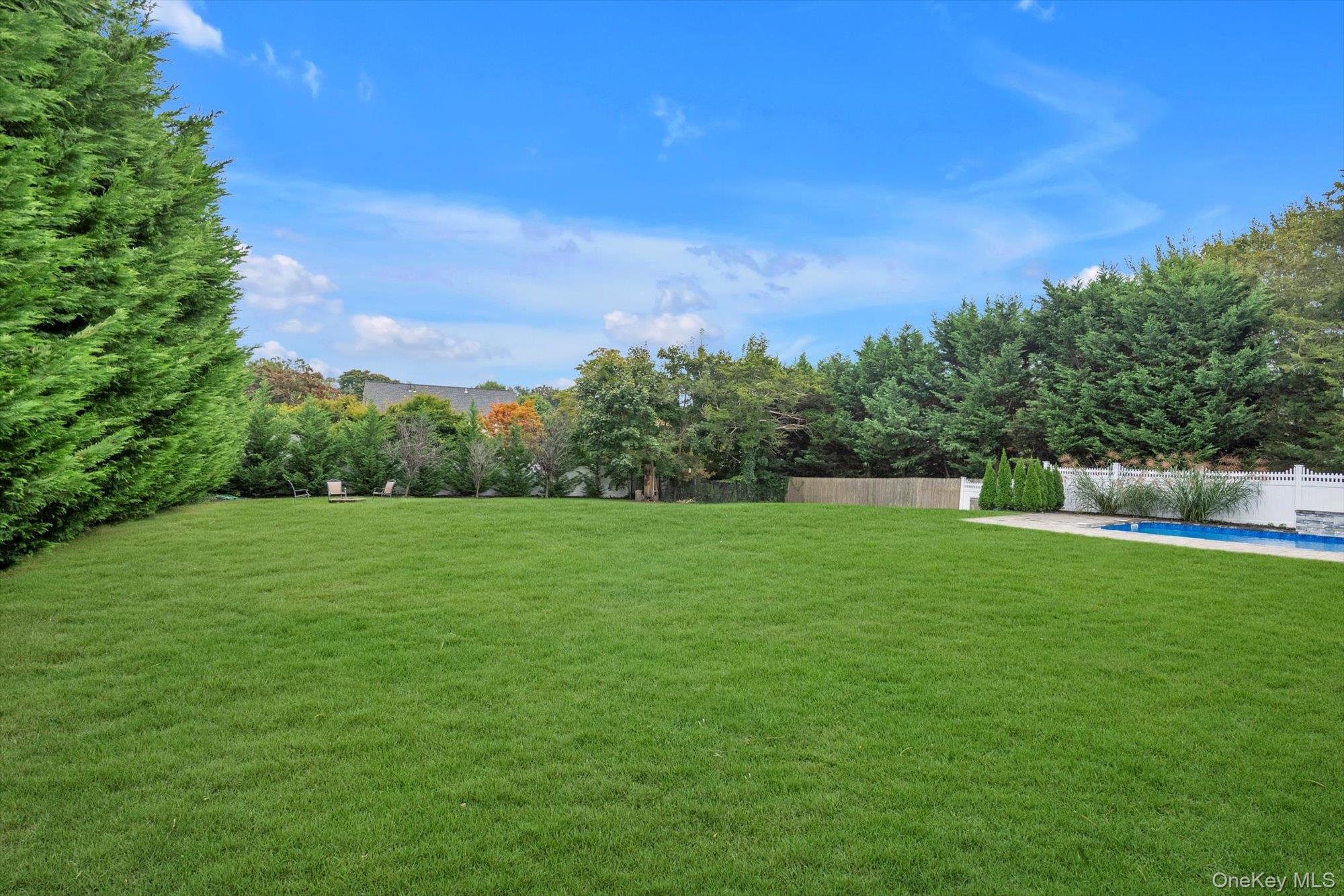 27 Brittany Court, Northport, NY 11768