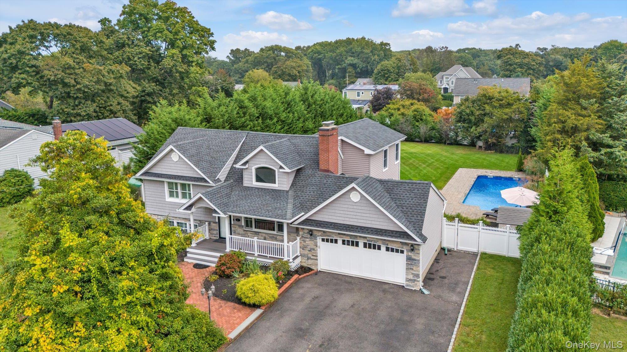 27 Brittany Court, Northport, NY 11768