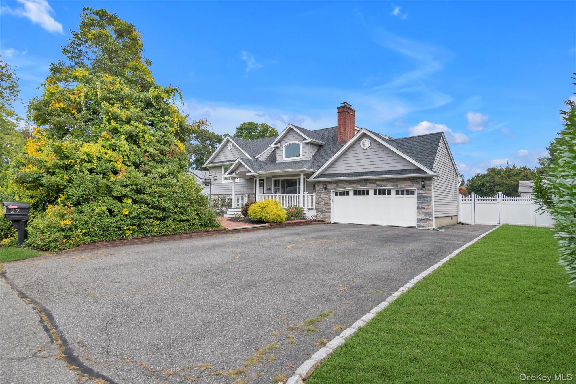 27 Brittany Court, Northport, NY 11768