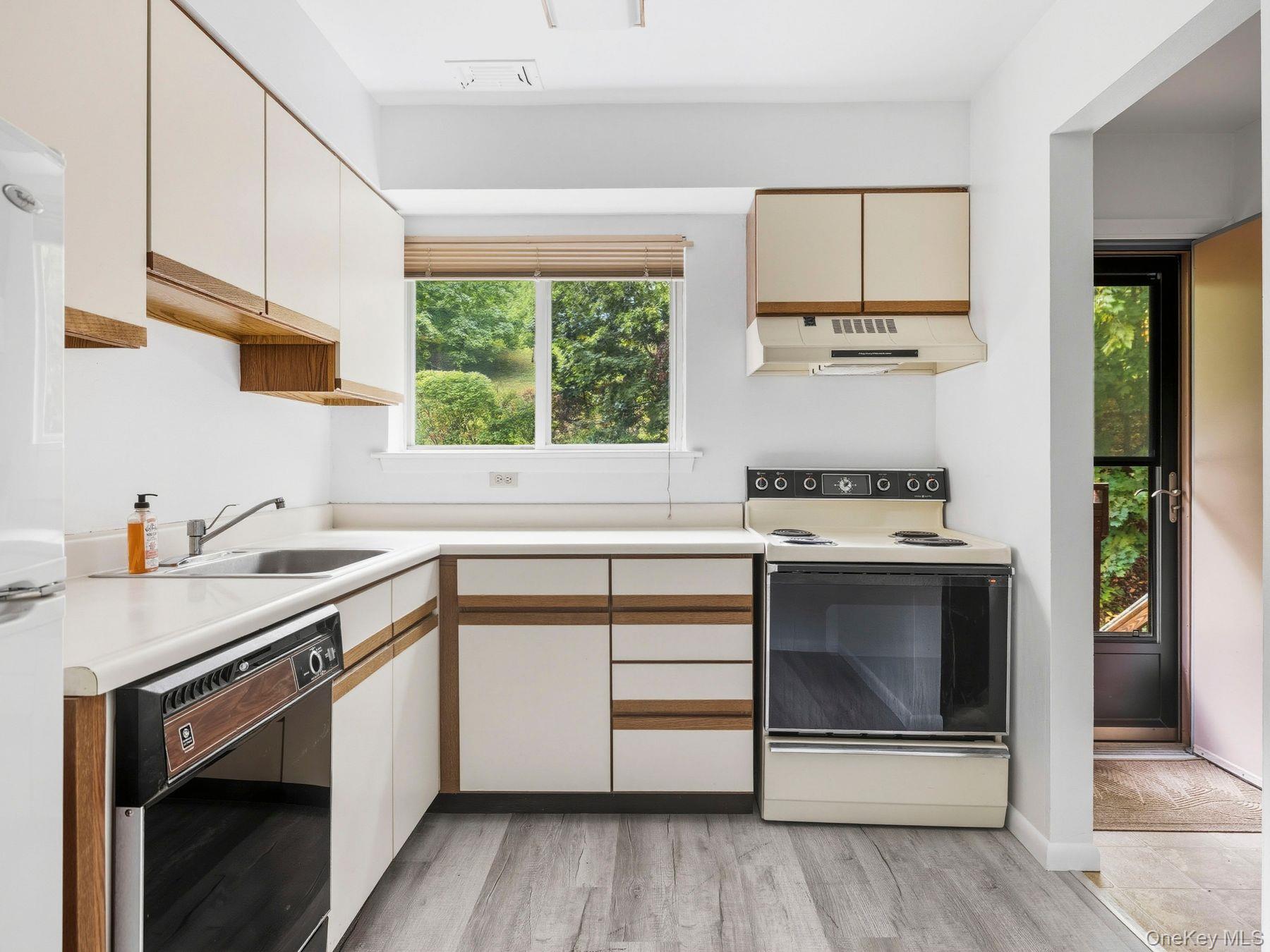 26 Cooper Road # 602, Poughkeepsie, NY 12603