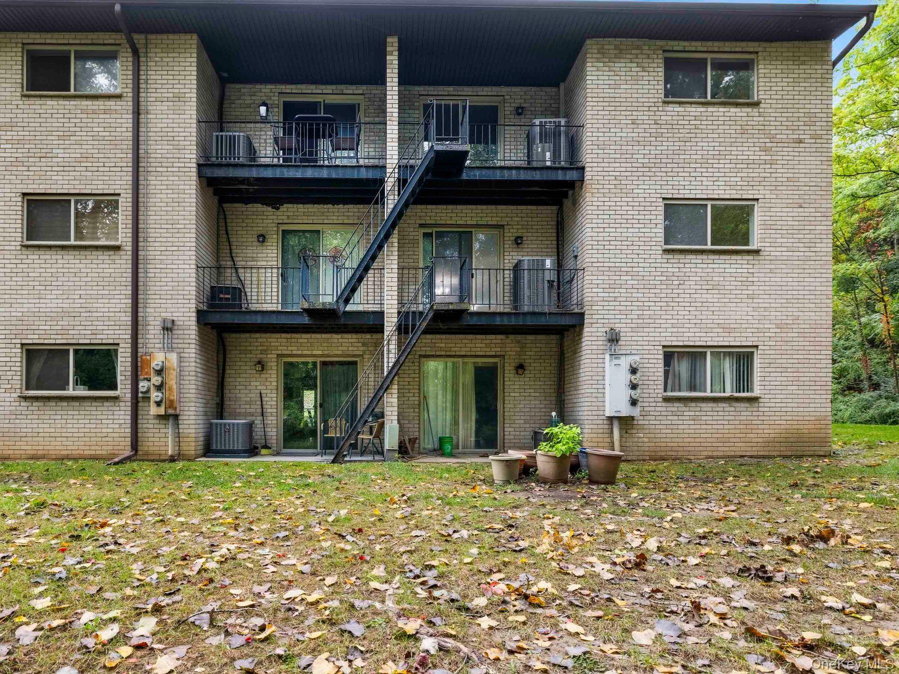 26 Cooper Road # 602, Poughkeepsie, NY 12603