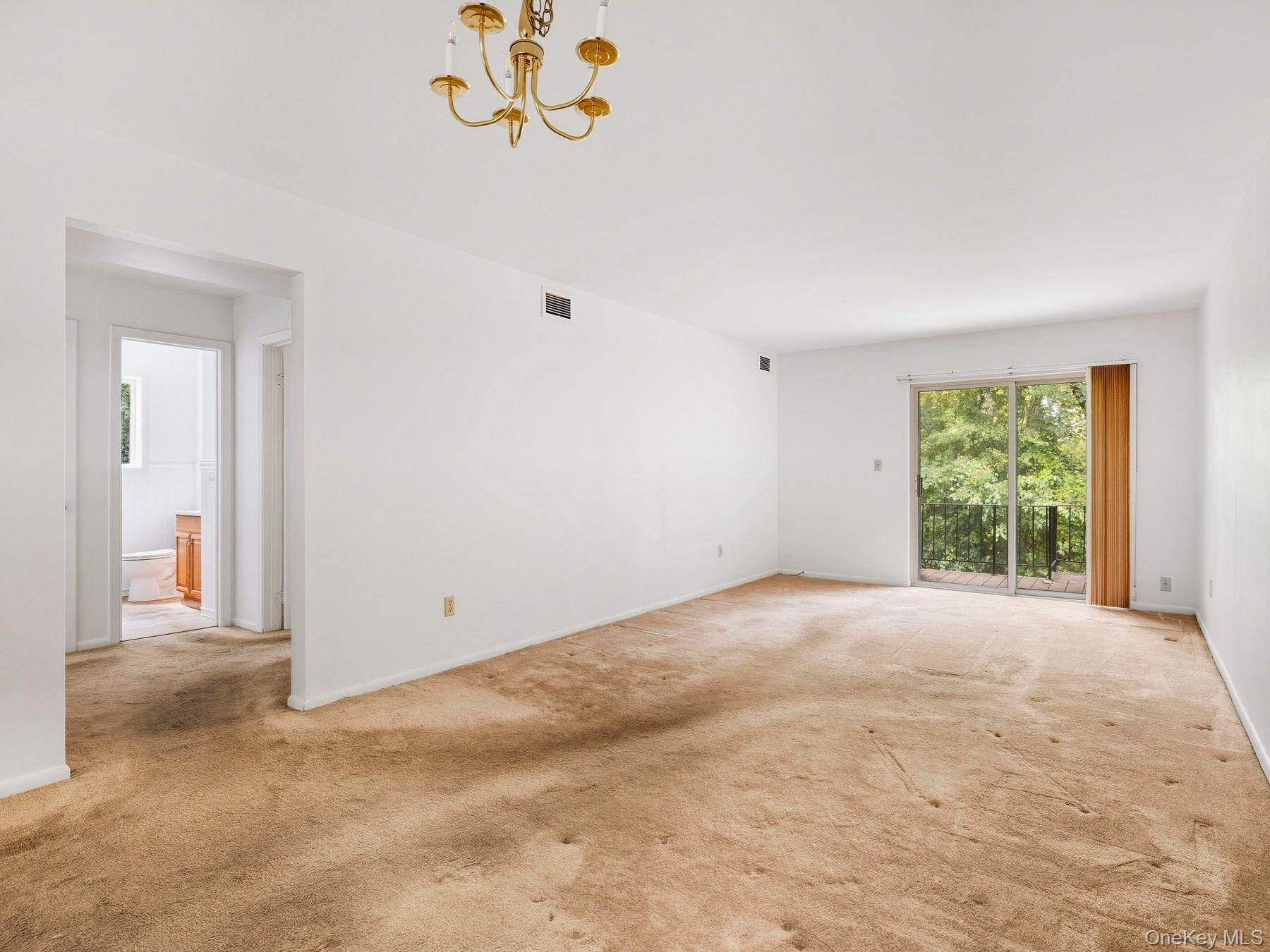 26 Cooper Road # 602, Poughkeepsie, NY 12603