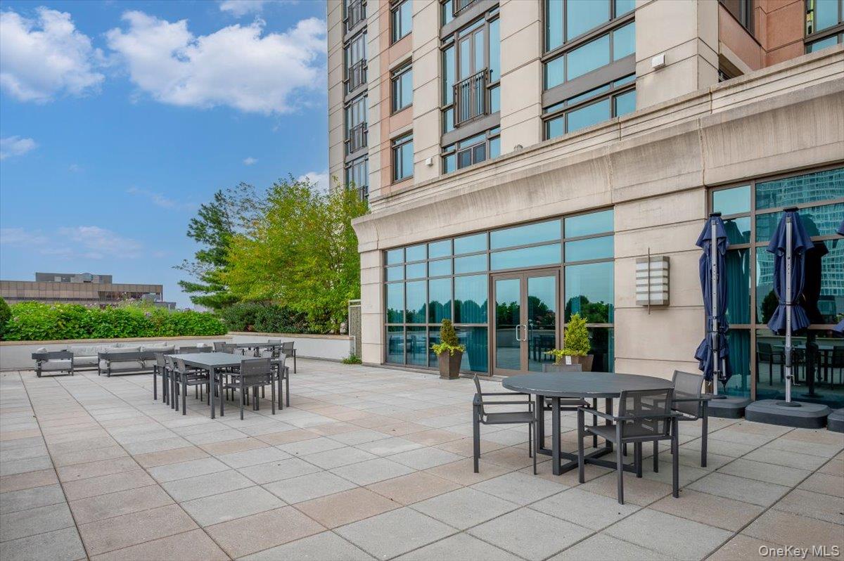 175 Huguenot Street # 2208, New Rochelle, NY 10801