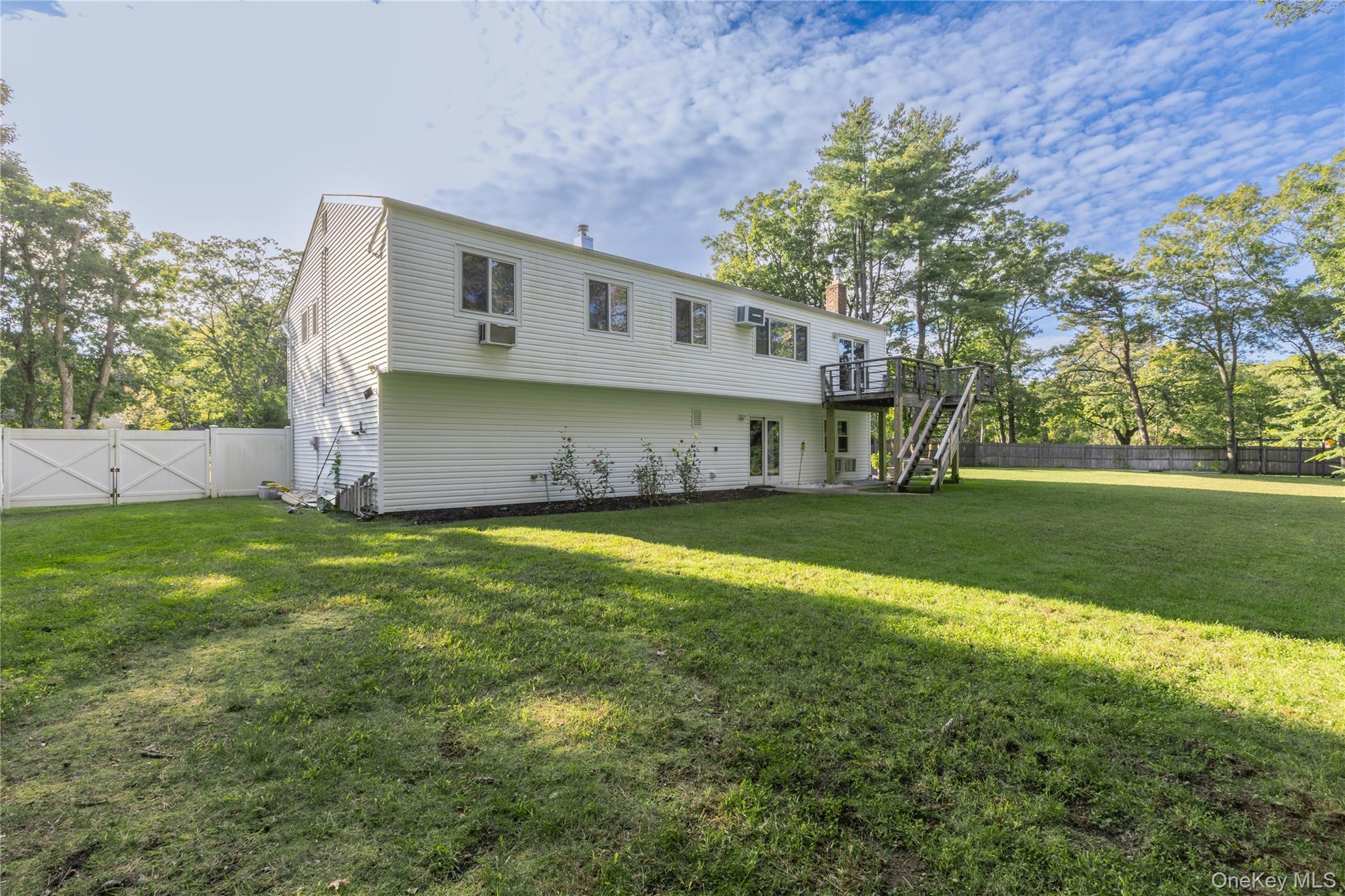 3 Henearly Drive, Miller Place, NY 11764