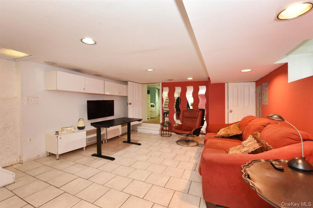 175-05 145th Drive, Springfield Gardens, NY 11434